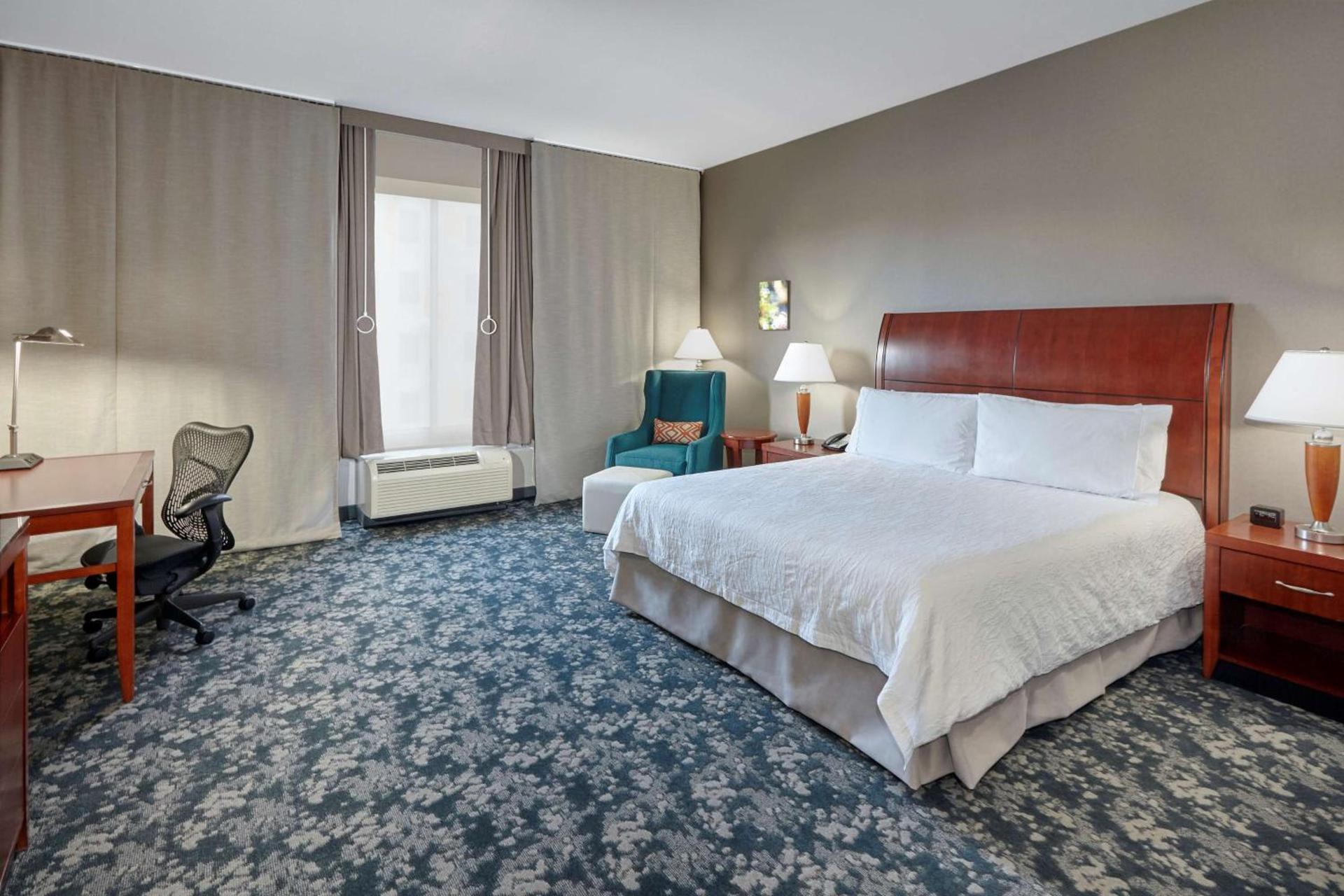 Hilton Garden Inn Naperville/Warrenville photo 27