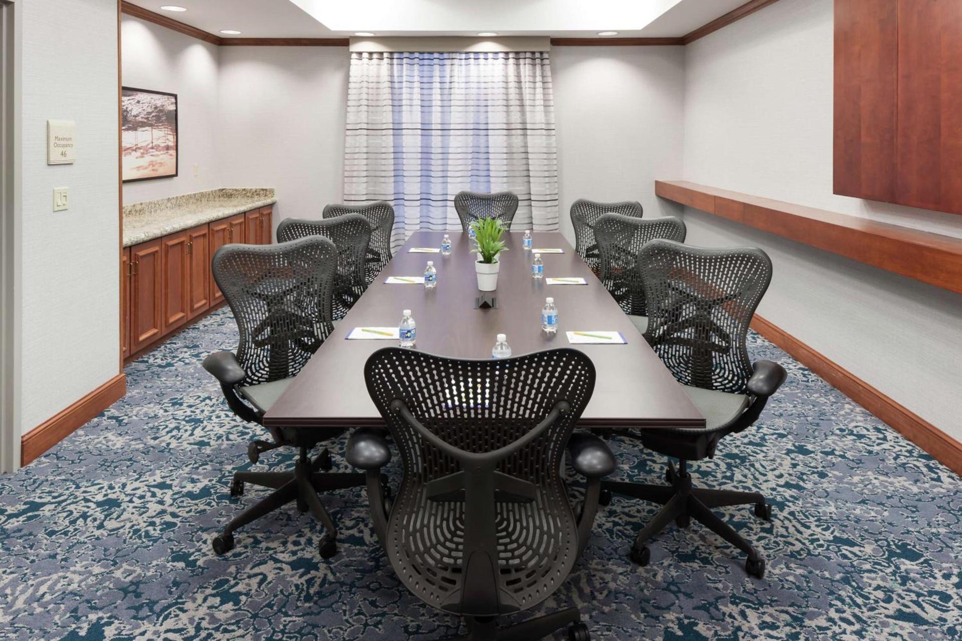 Hilton Garden Inn Naperville/Warrenville photo 32