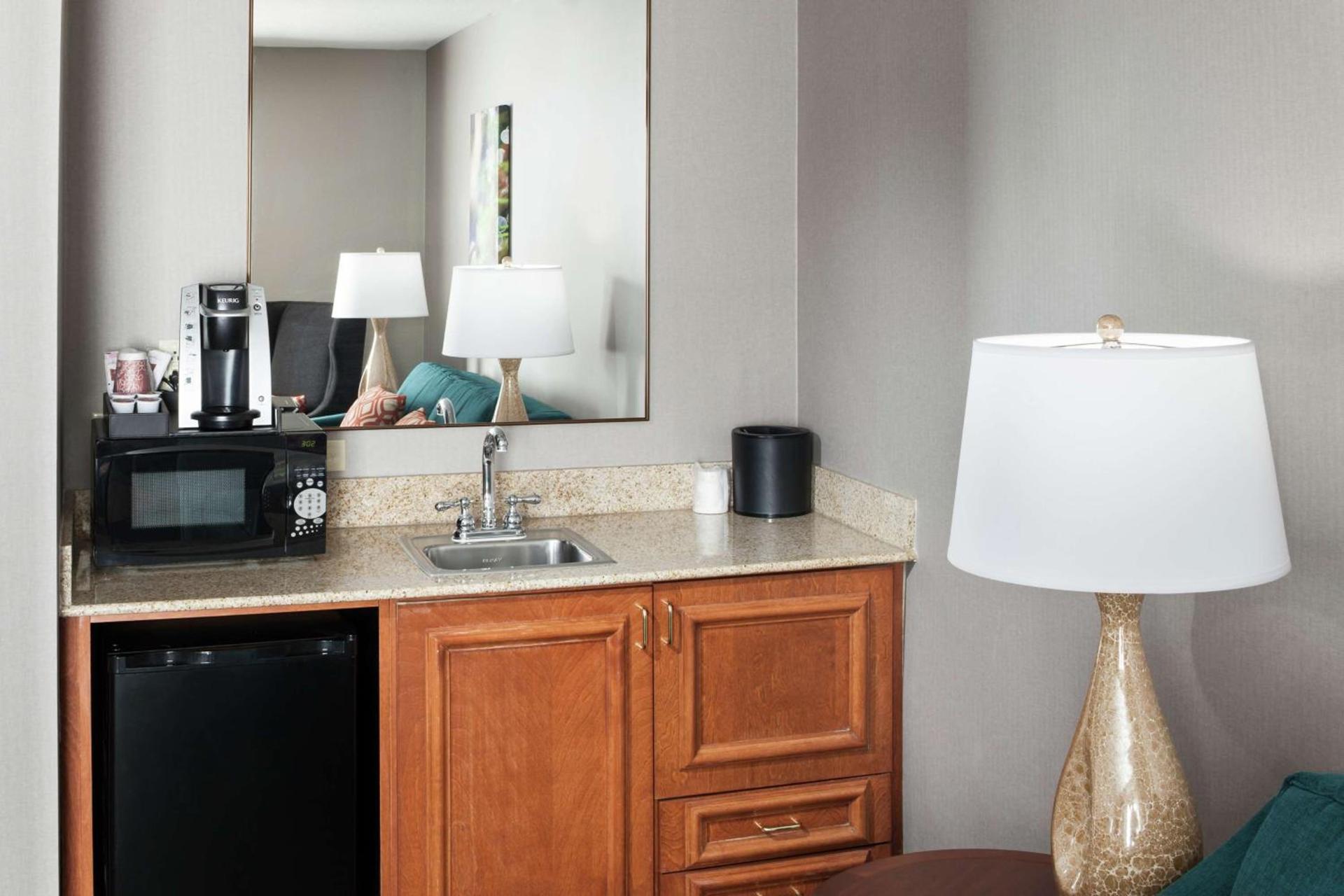 Hilton Garden Inn Naperville/Warrenville photo 28