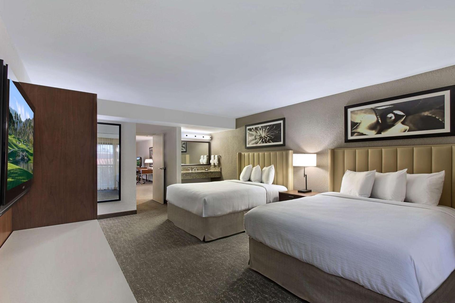 Embassy Suites by Hilton Palm Desert photo 18