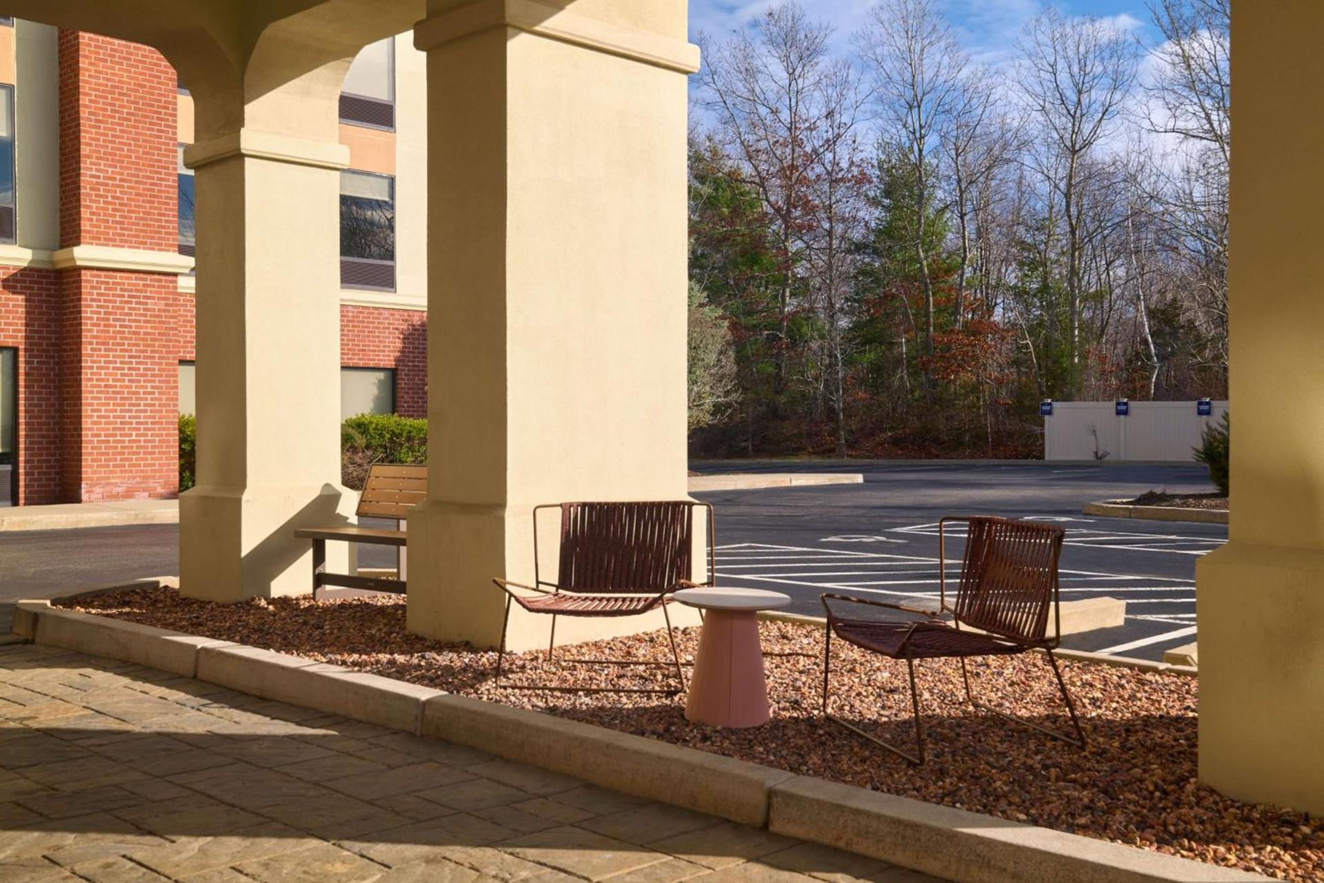 Hampton Inn & Suites Providence / Smithfield photo 2