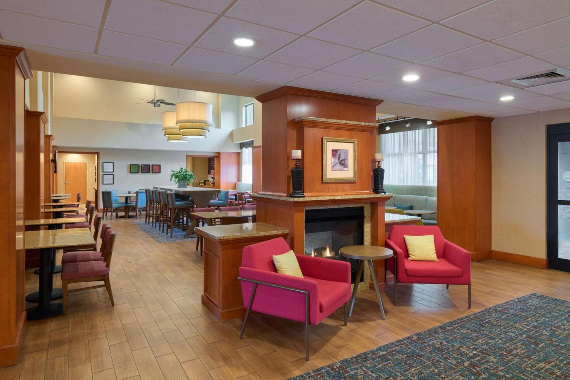 Hampton Inn & Suites Providence / Smithfield photo 4