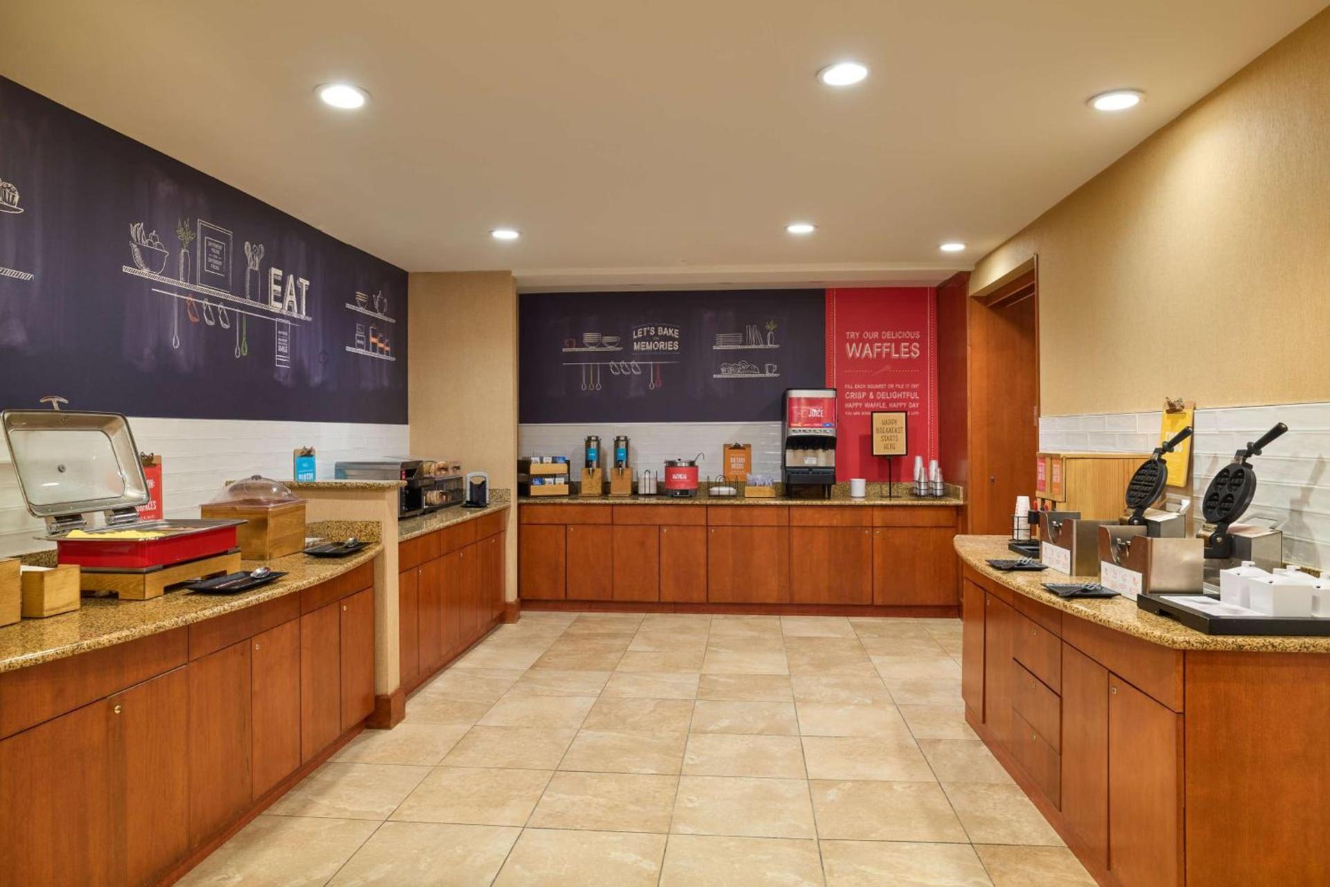 Hampton Inn & Suites Providence / Smithfield photo 11