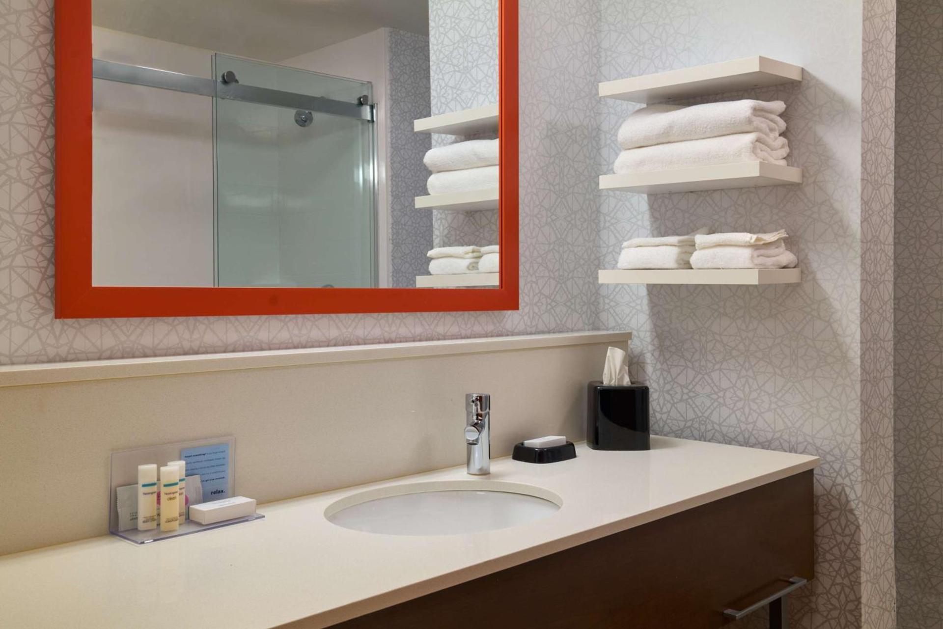 Hampton Inn & Suites Providence / Smithfield photo 32