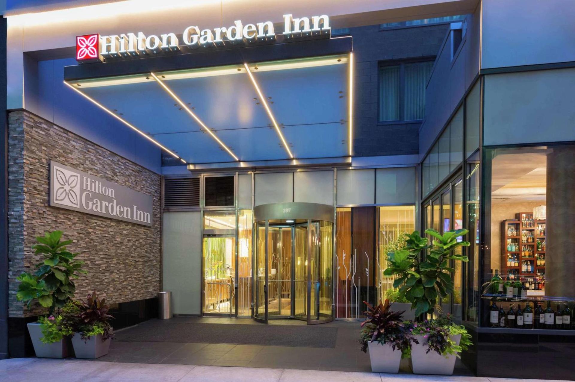 Hilton Garden Inn New York Central Park South-Midtown West photo 1