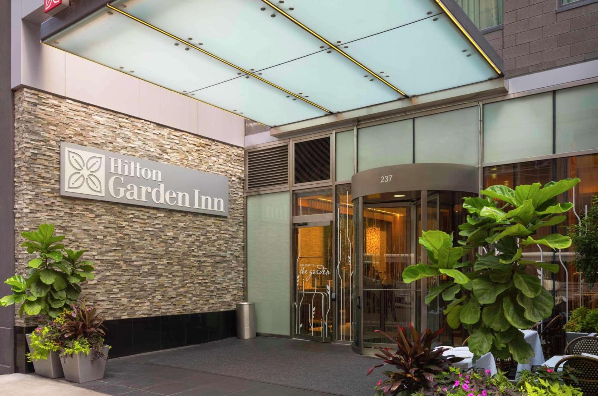 Hilton Garden Inn New York Central Park South-Midtown West photo 2