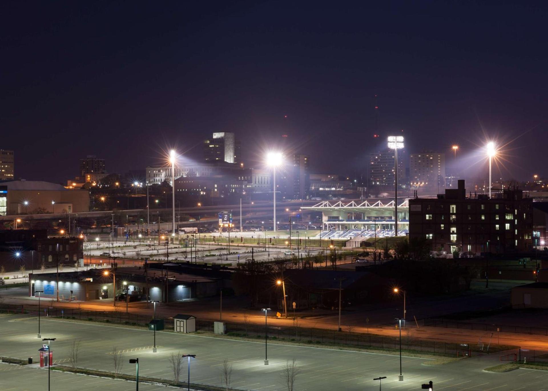Hampton Inn & Suites Omaha-Downtown photo 5