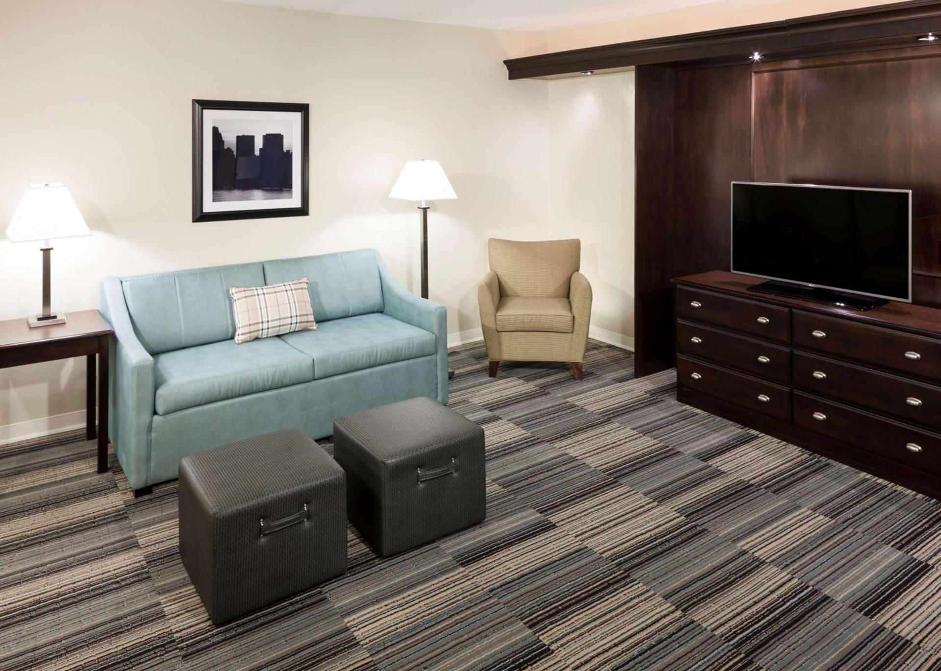 Hampton Inn & Suites Omaha-Downtown photo 23