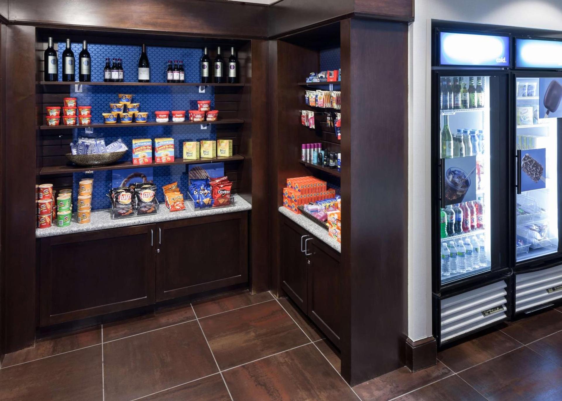 Hampton Inn & Suites Omaha-Downtown photo 26