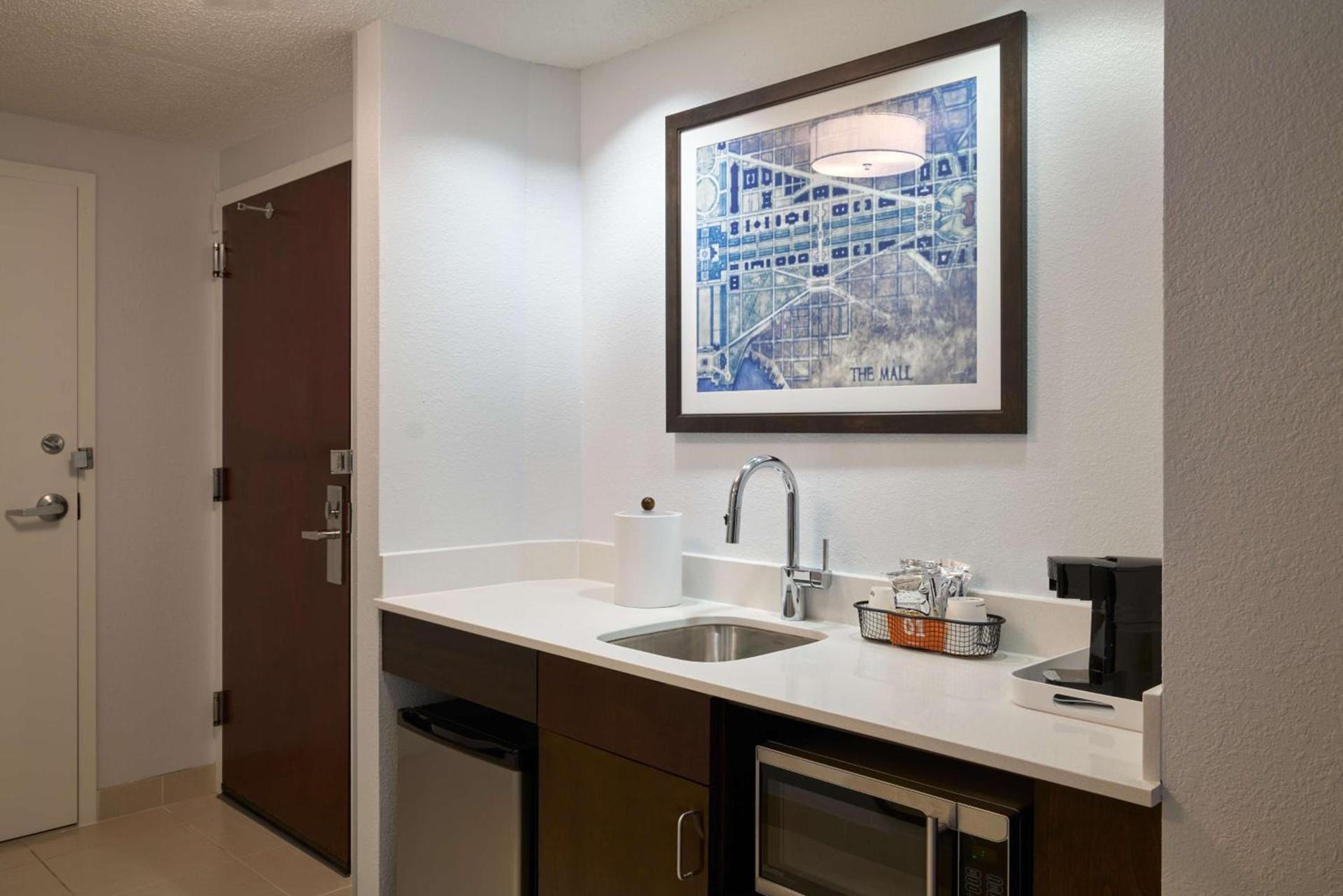 Hampton Inn Washington DC - Convention Center photo 56