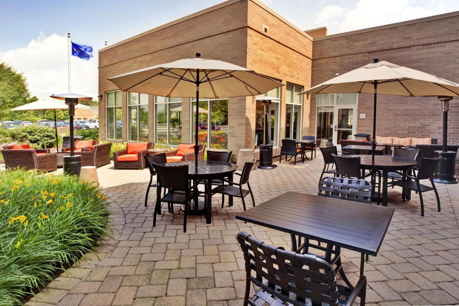 Hilton Garden Inn Lake Forest Mettawa photo 42