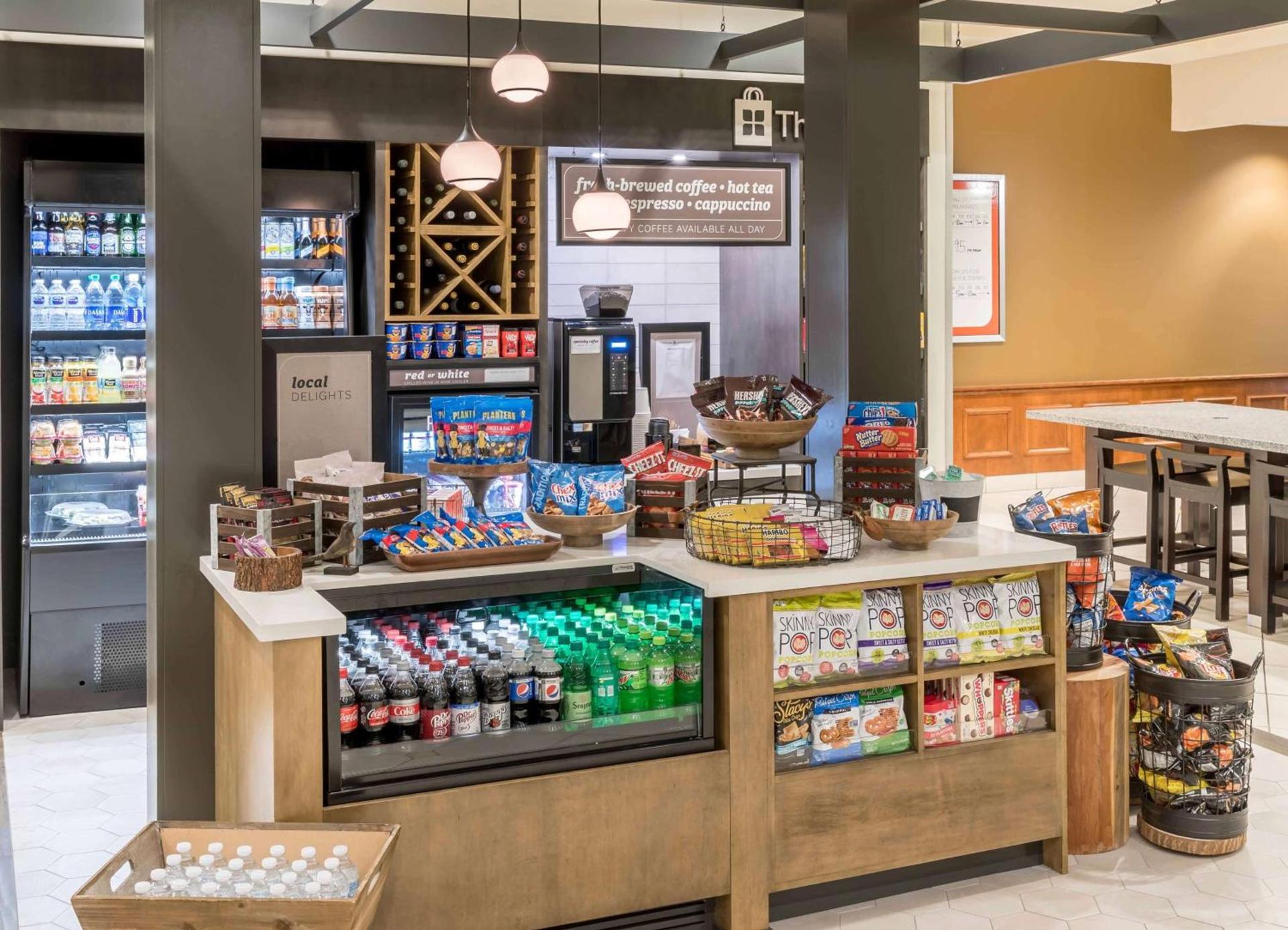 Hilton Garden Inn Lake Forest Mettawa photo 4