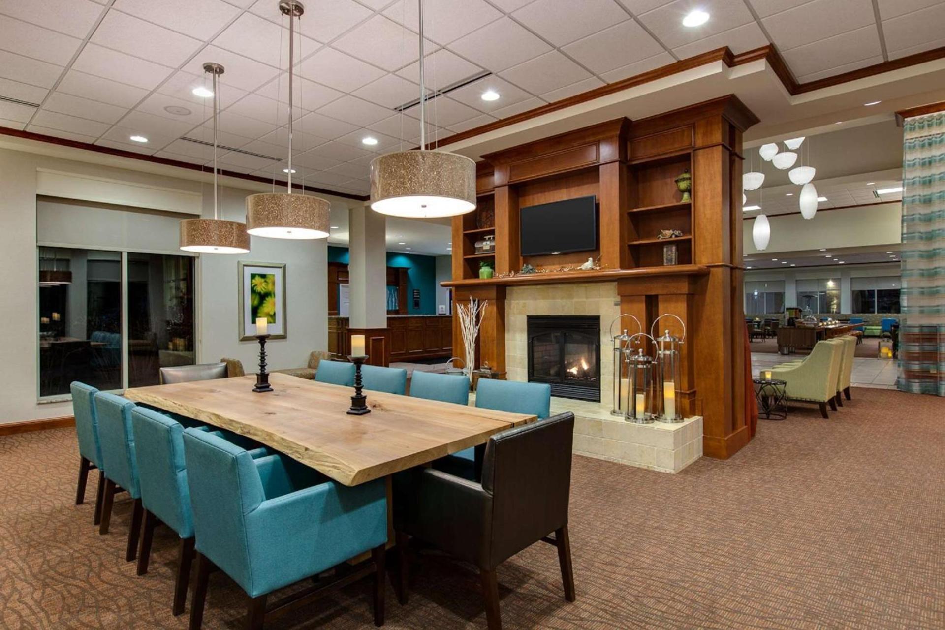 Hilton Garden Inn Lake Forest Mettawa photo 9