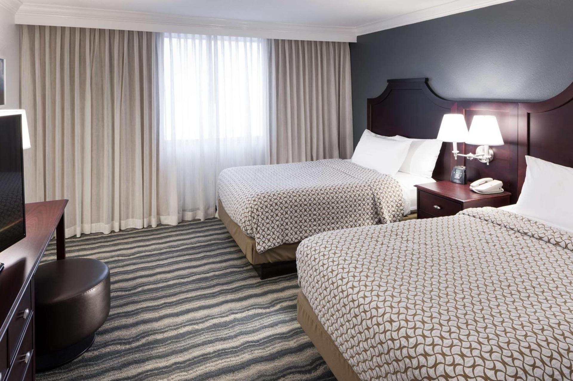 Embassy Suites by Hilton Tampa Brandon photo 15