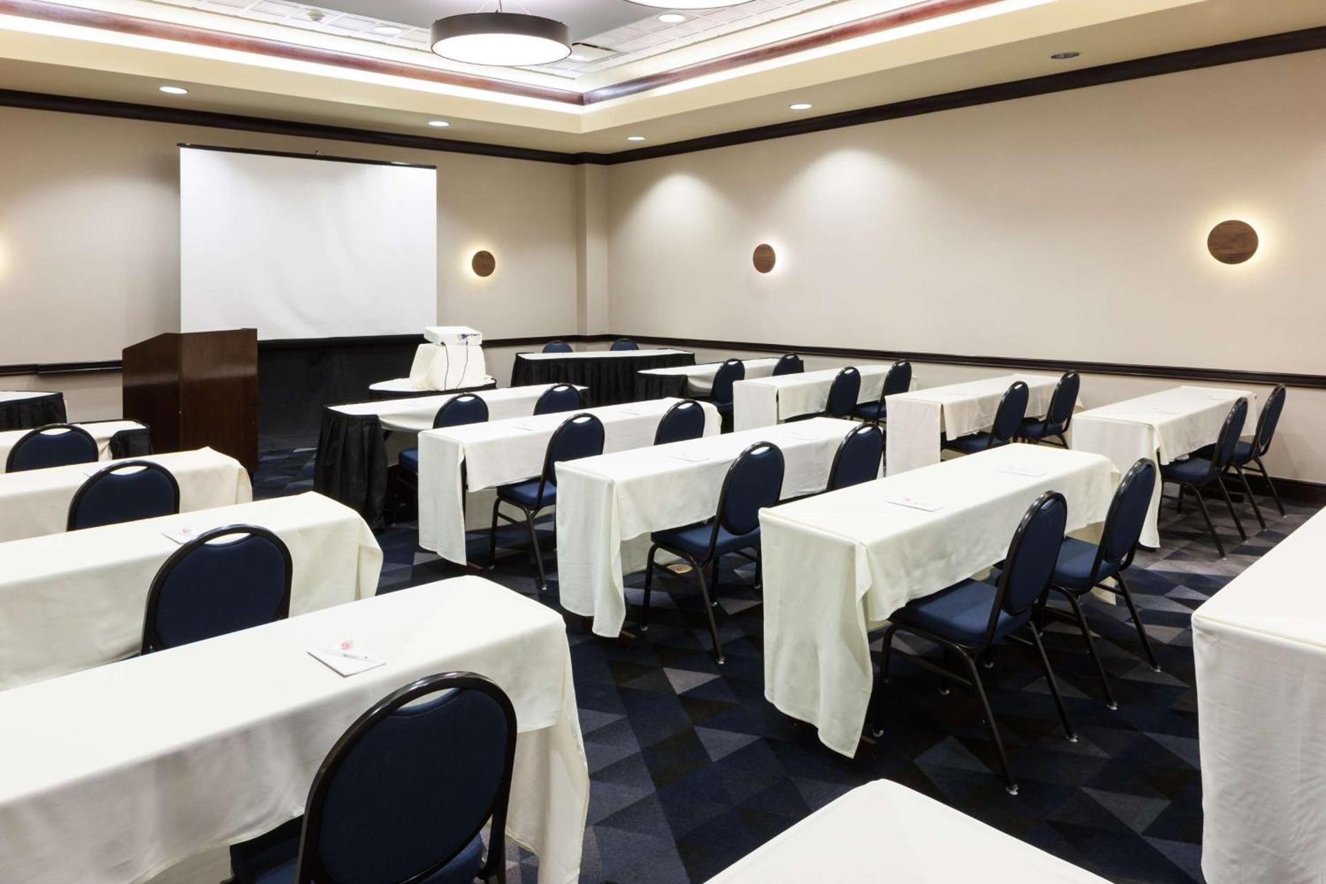 Embassy Suites by Hilton Tampa Brandon photo 24