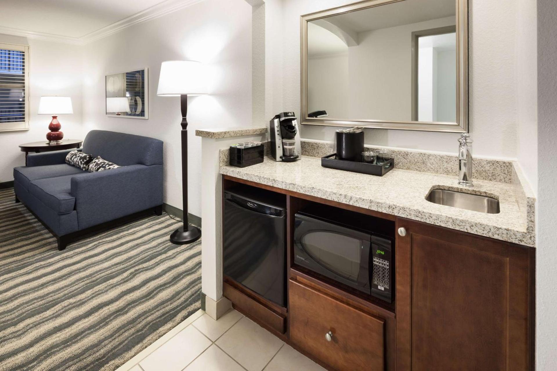 Embassy Suites by Hilton Tampa Brandon photo 29