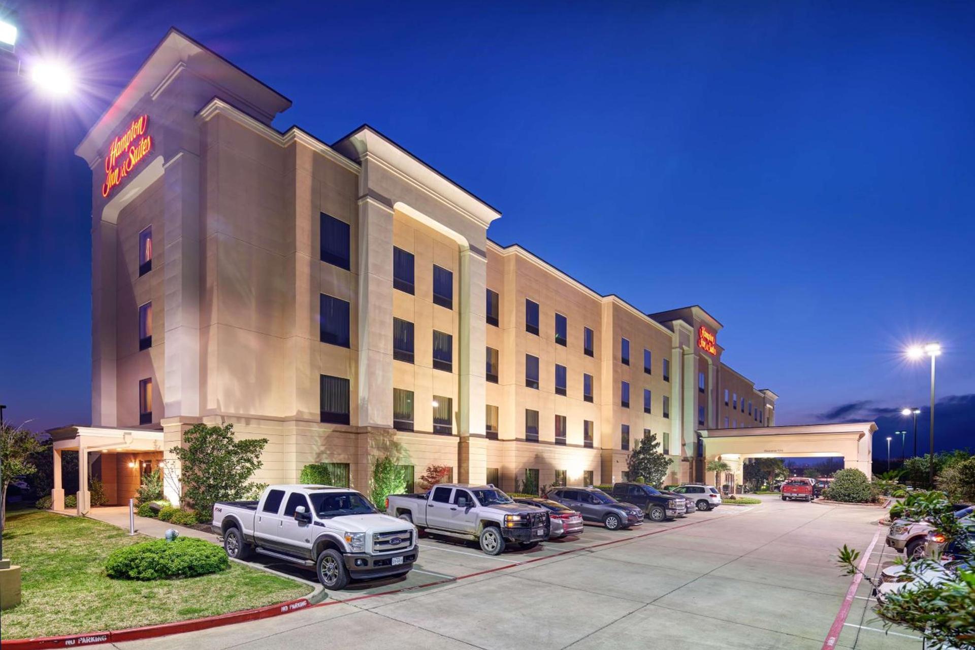 Hampton Inn & Suites Waco-South photo 2
