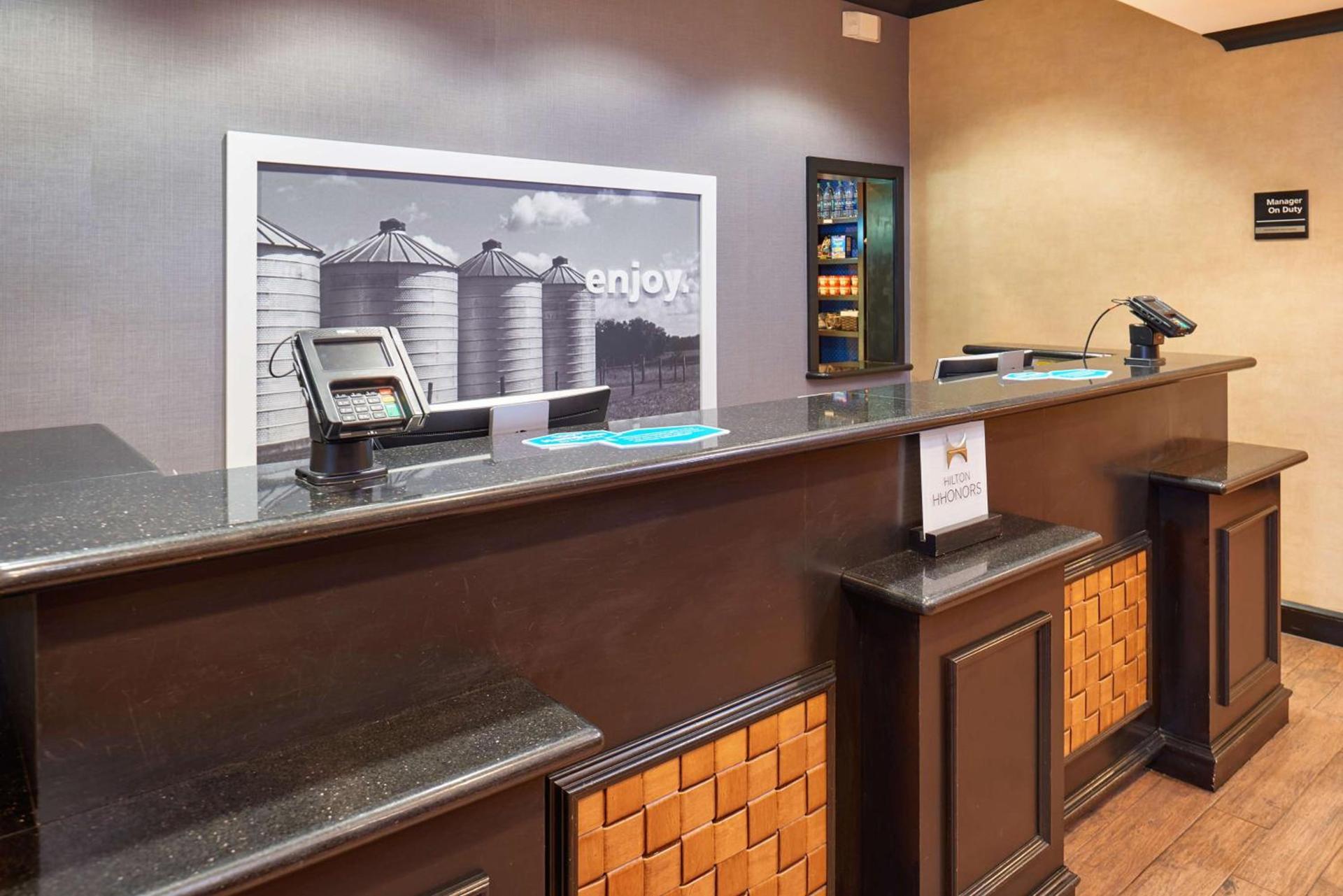 Hampton Inn & Suites Waco-South photo 6