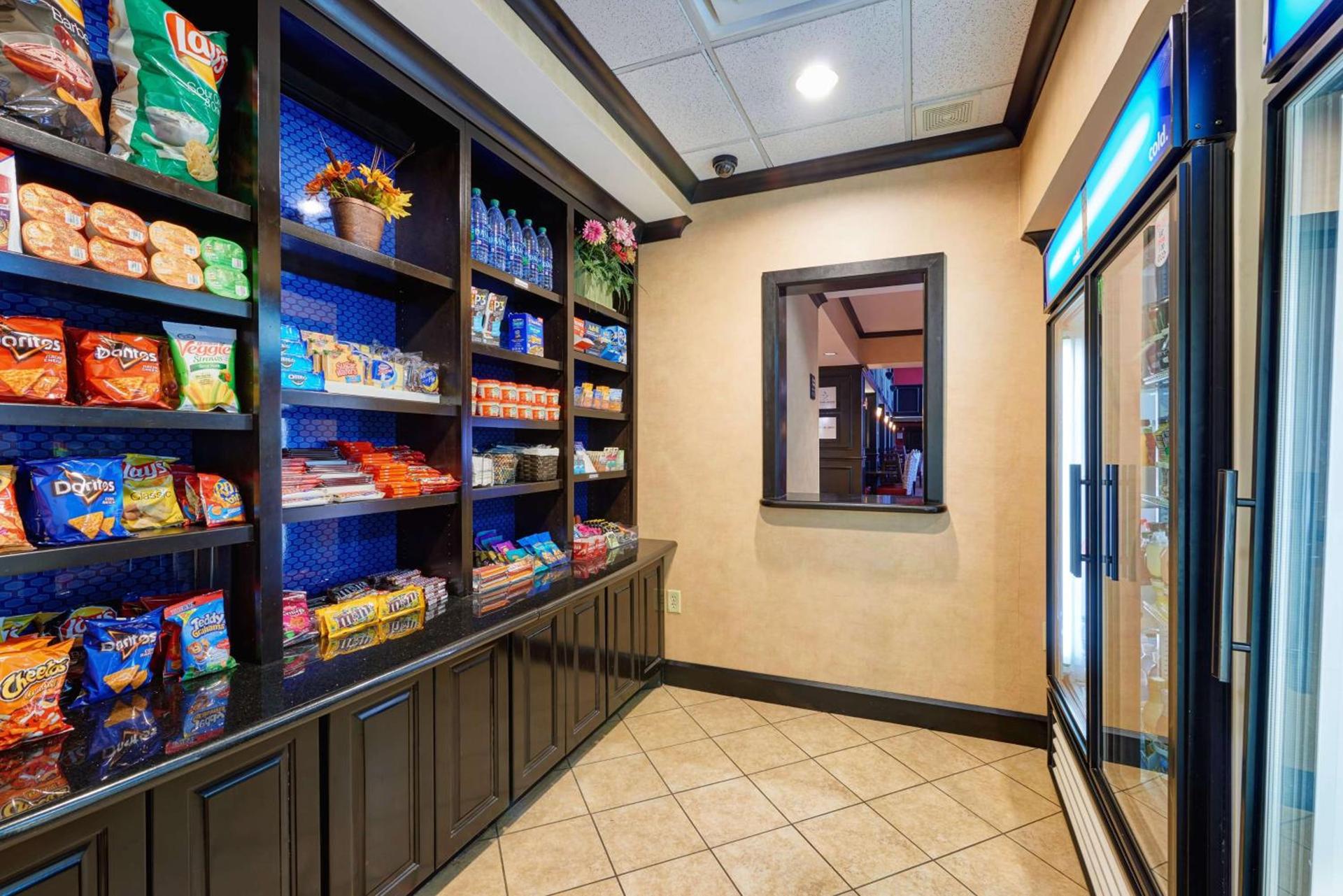 Hampton Inn & Suites Waco-South photo 10