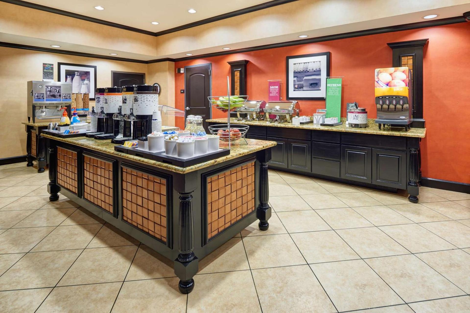 Hampton Inn & Suites Waco-South photo 9