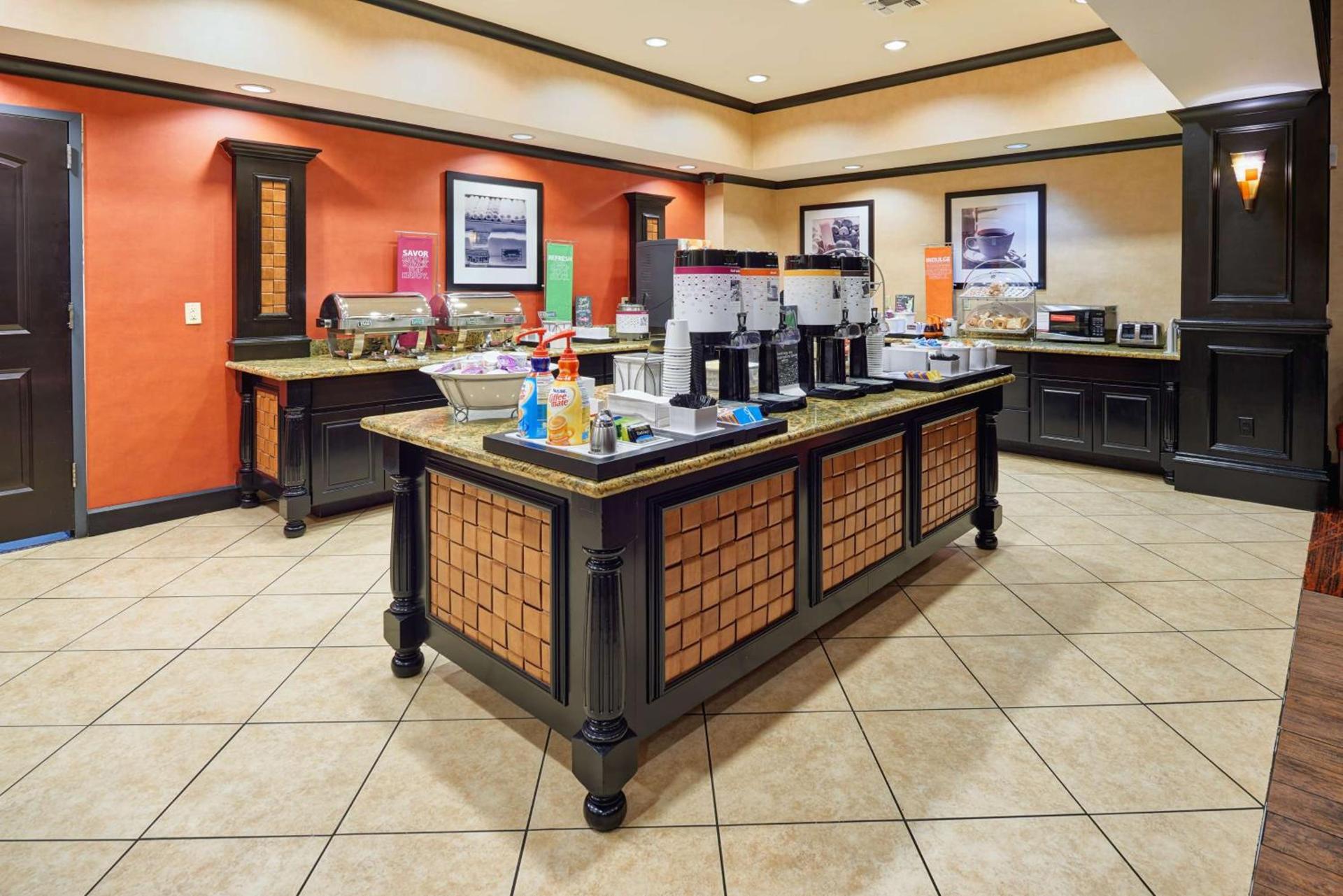 Hampton Inn & Suites Waco-South photo 12