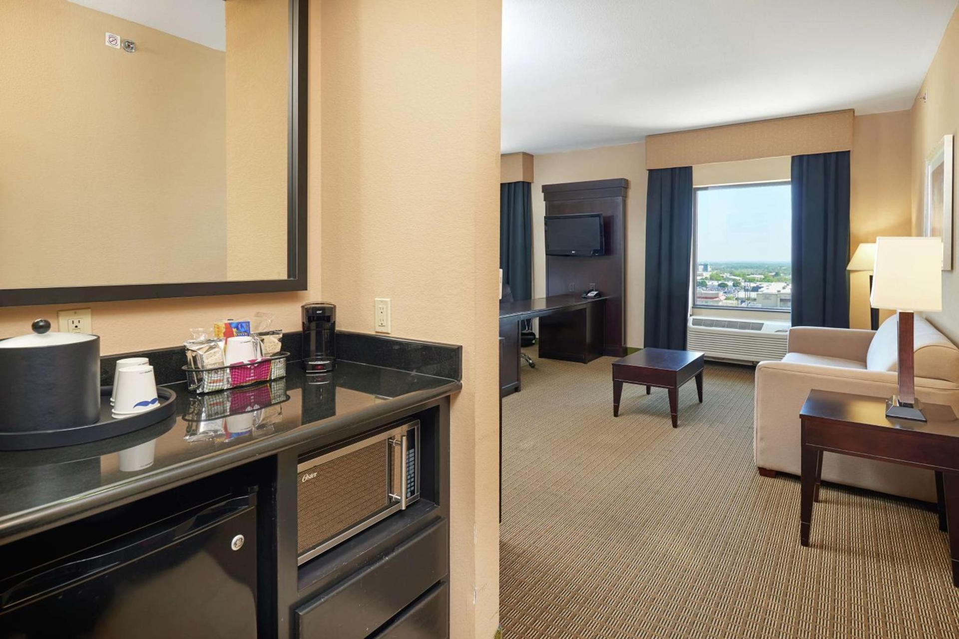 Hampton Inn & Suites Decatur photo 39