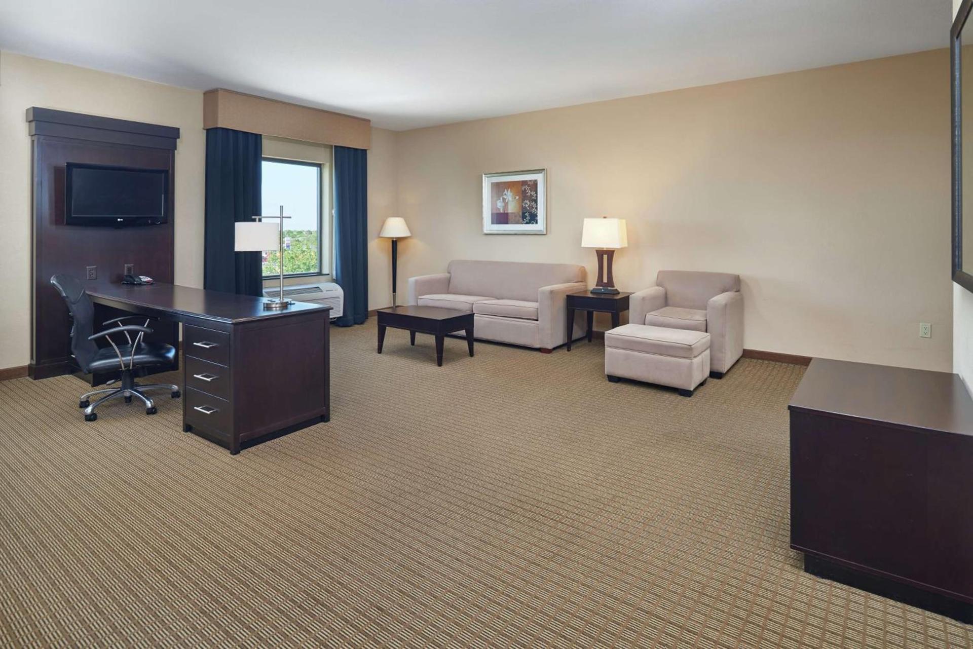 Hampton Inn & Suites Decatur photo 36
