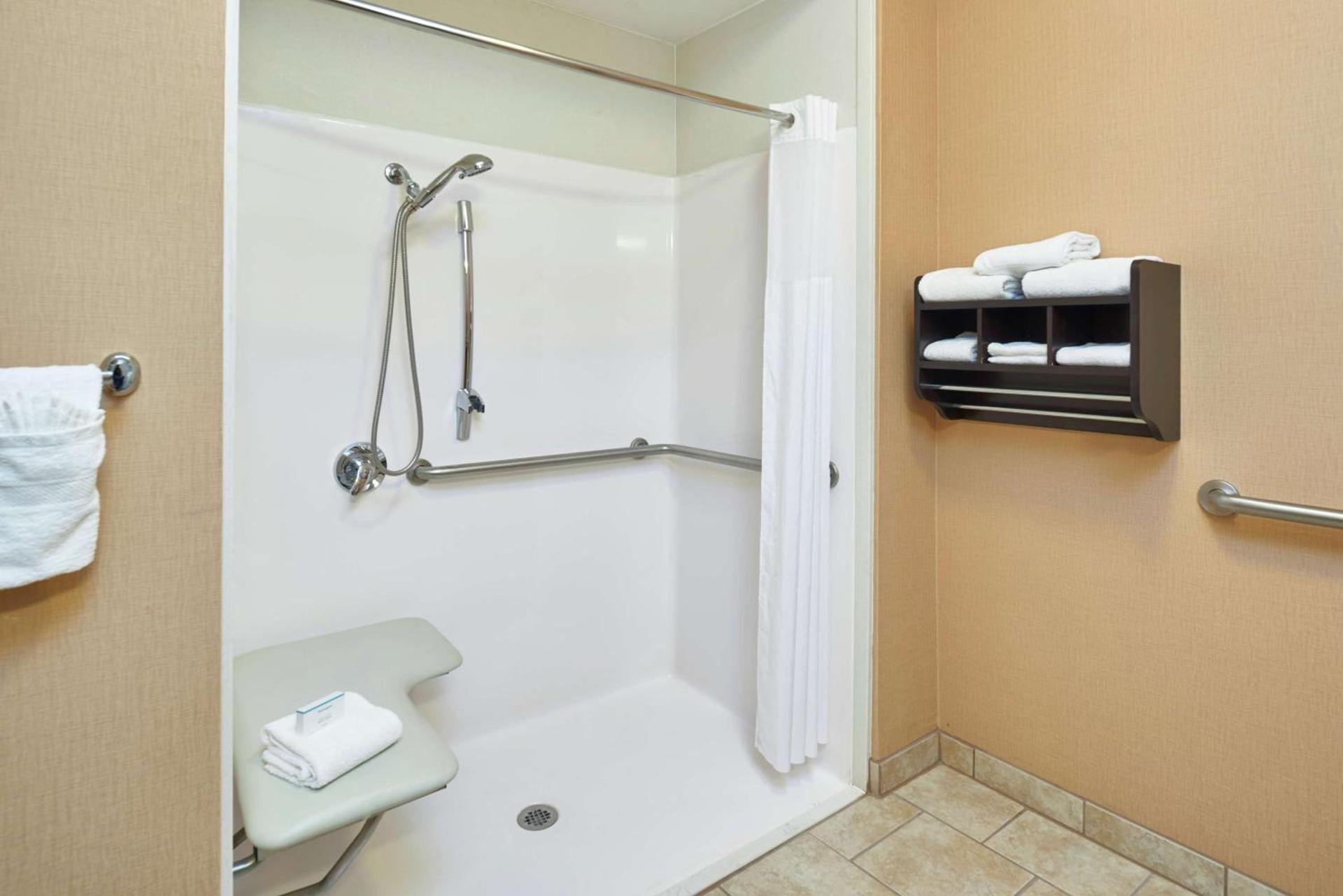 Hampton Inn & Suites Decatur photo 35