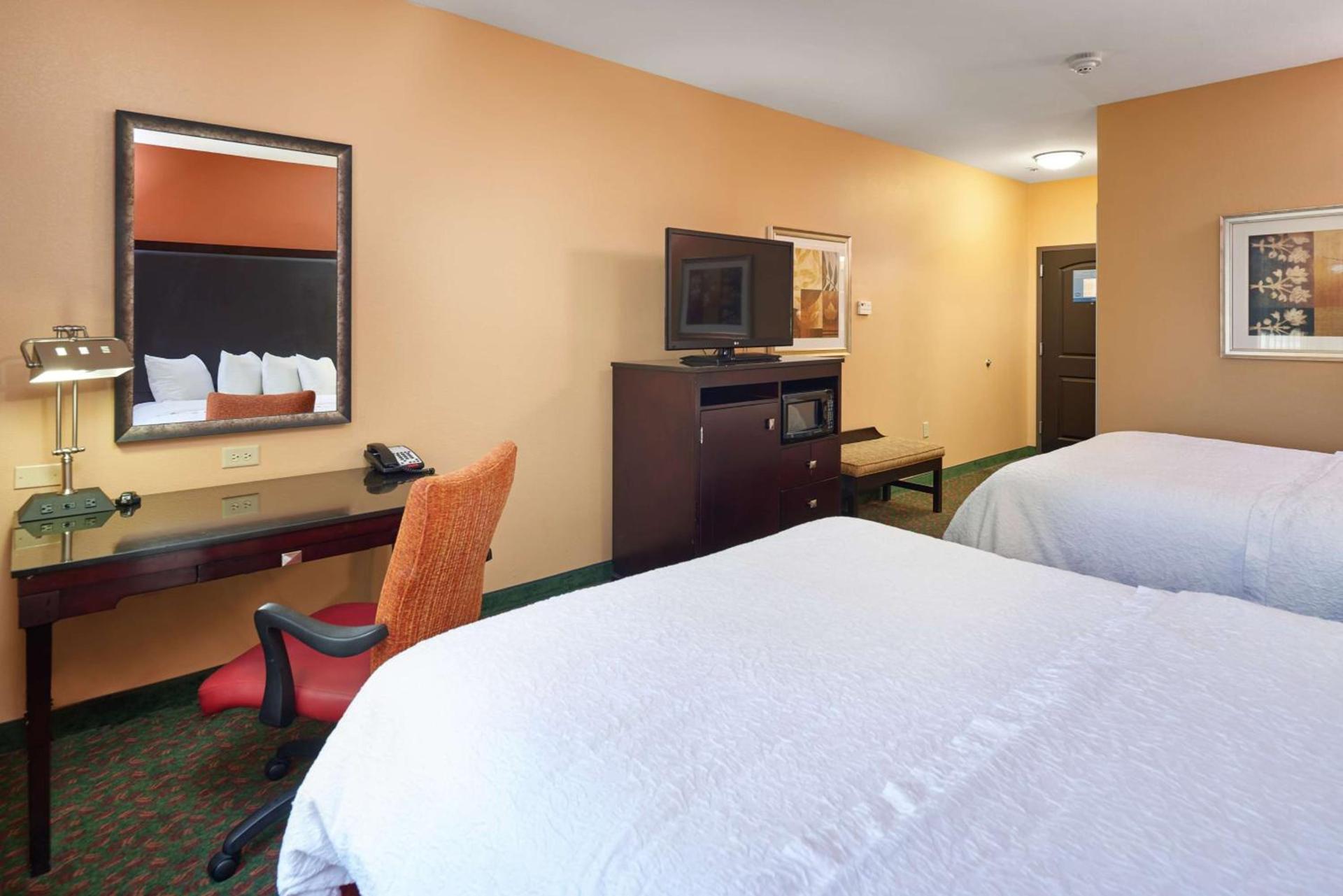Hampton Inn & Suites Waco-South photo 14