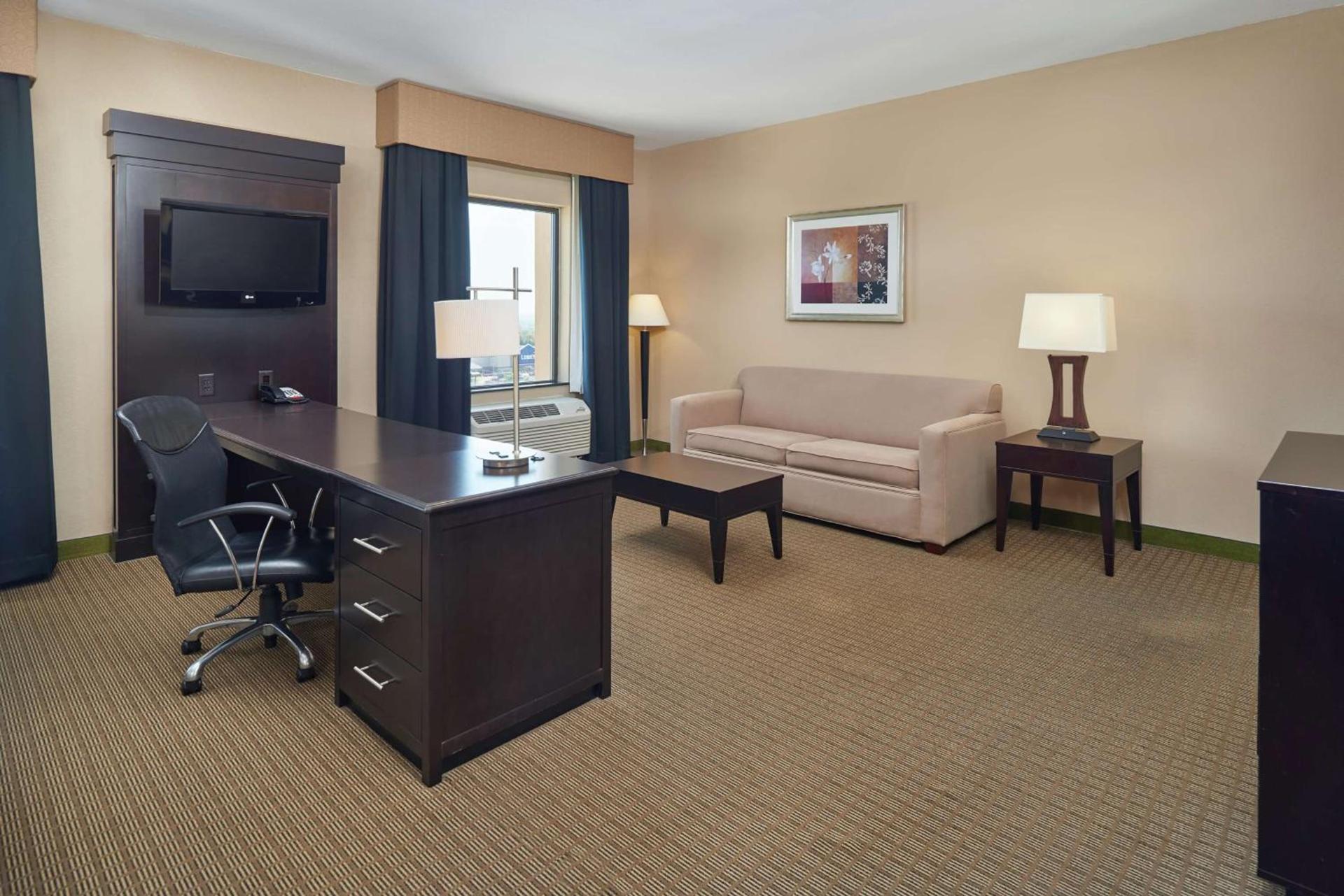 Hampton Inn & Suites Decatur photo 42
