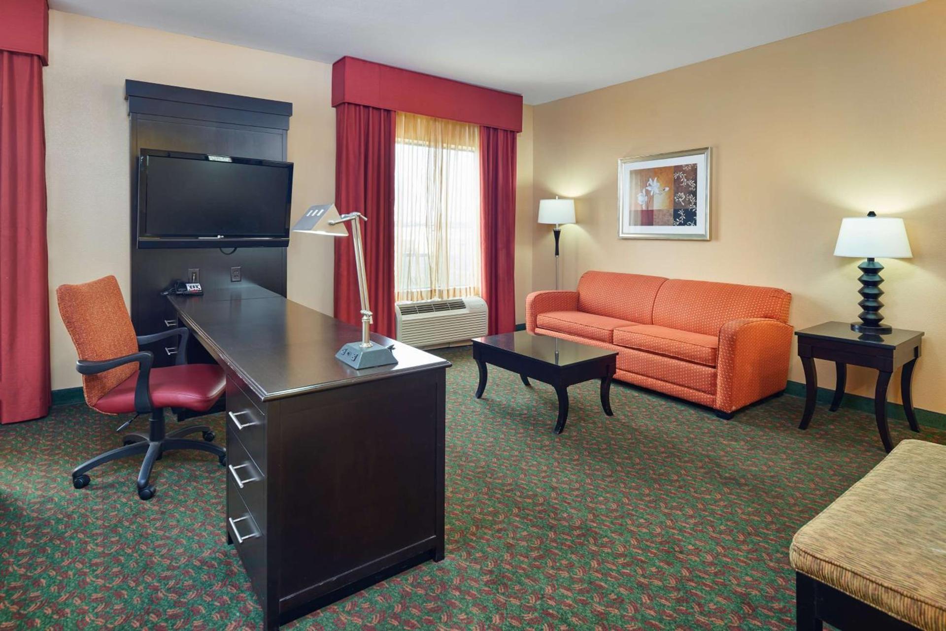 Hampton Inn & Suites Waco-South photo 18