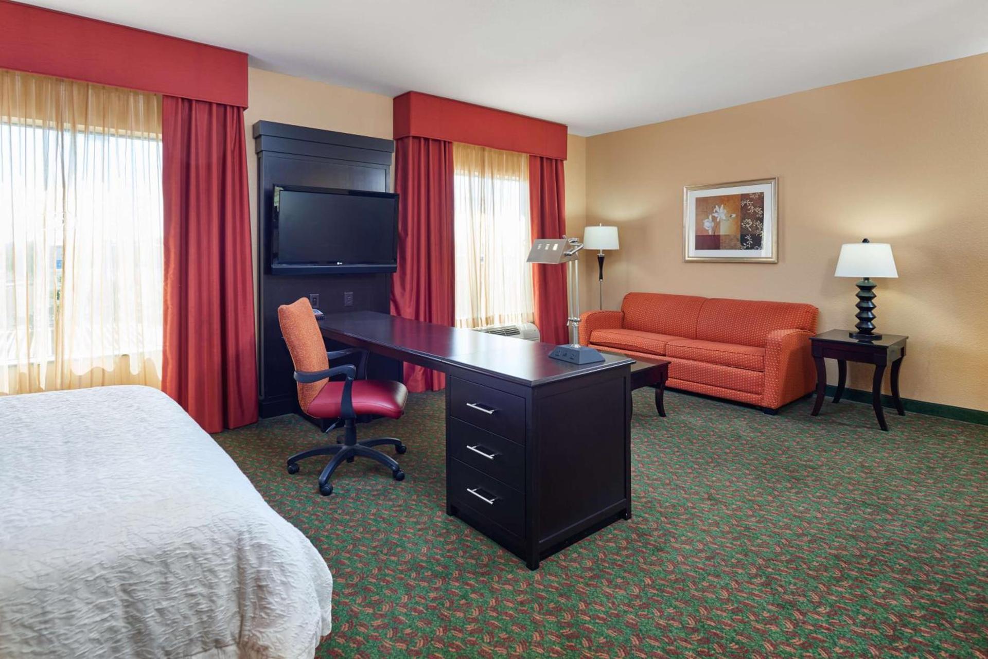 Hampton Inn & Suites Waco-South photo 21