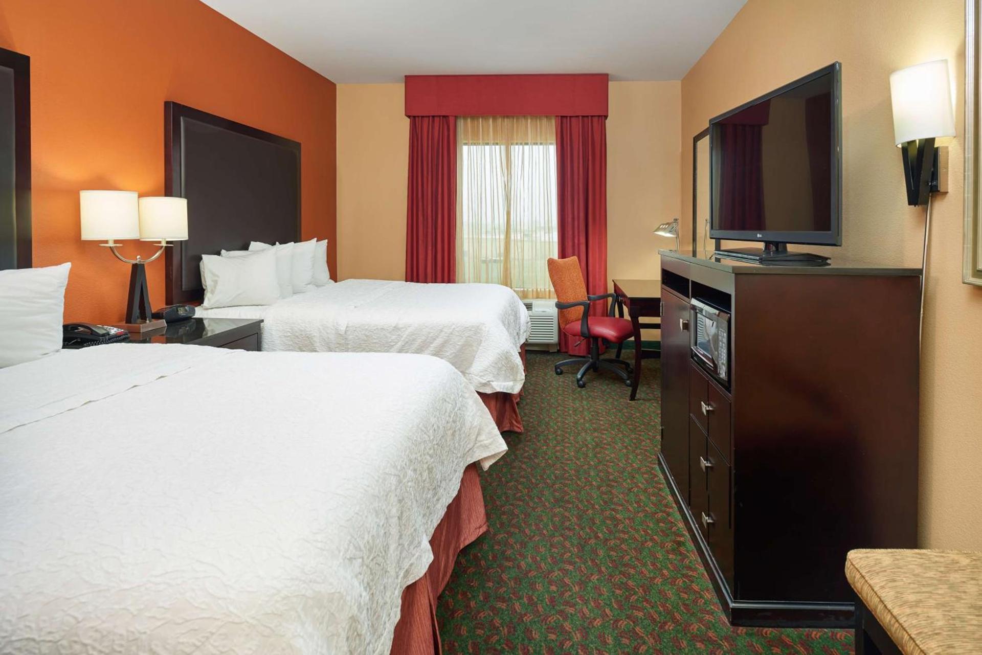 Hampton Inn & Suites Waco-South photo 20