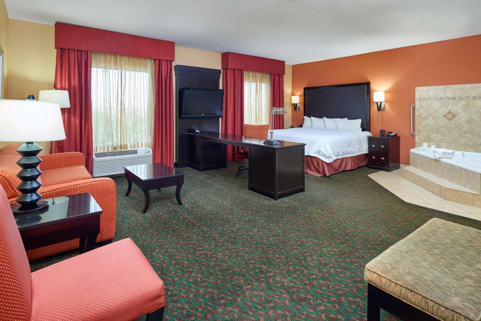 Hampton Inn & Suites Waco-South photo 27