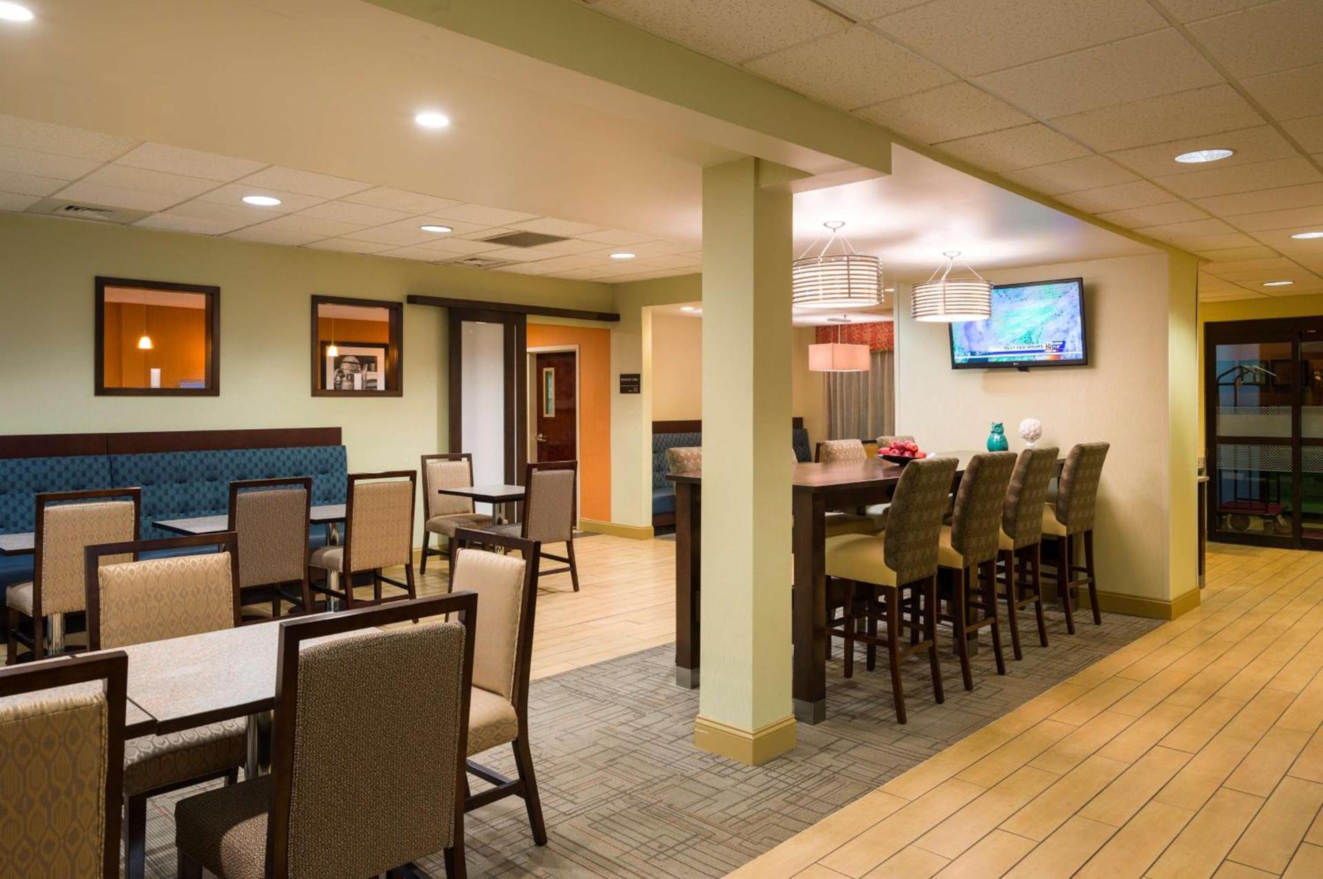 Hampton Inn Danville photo 5