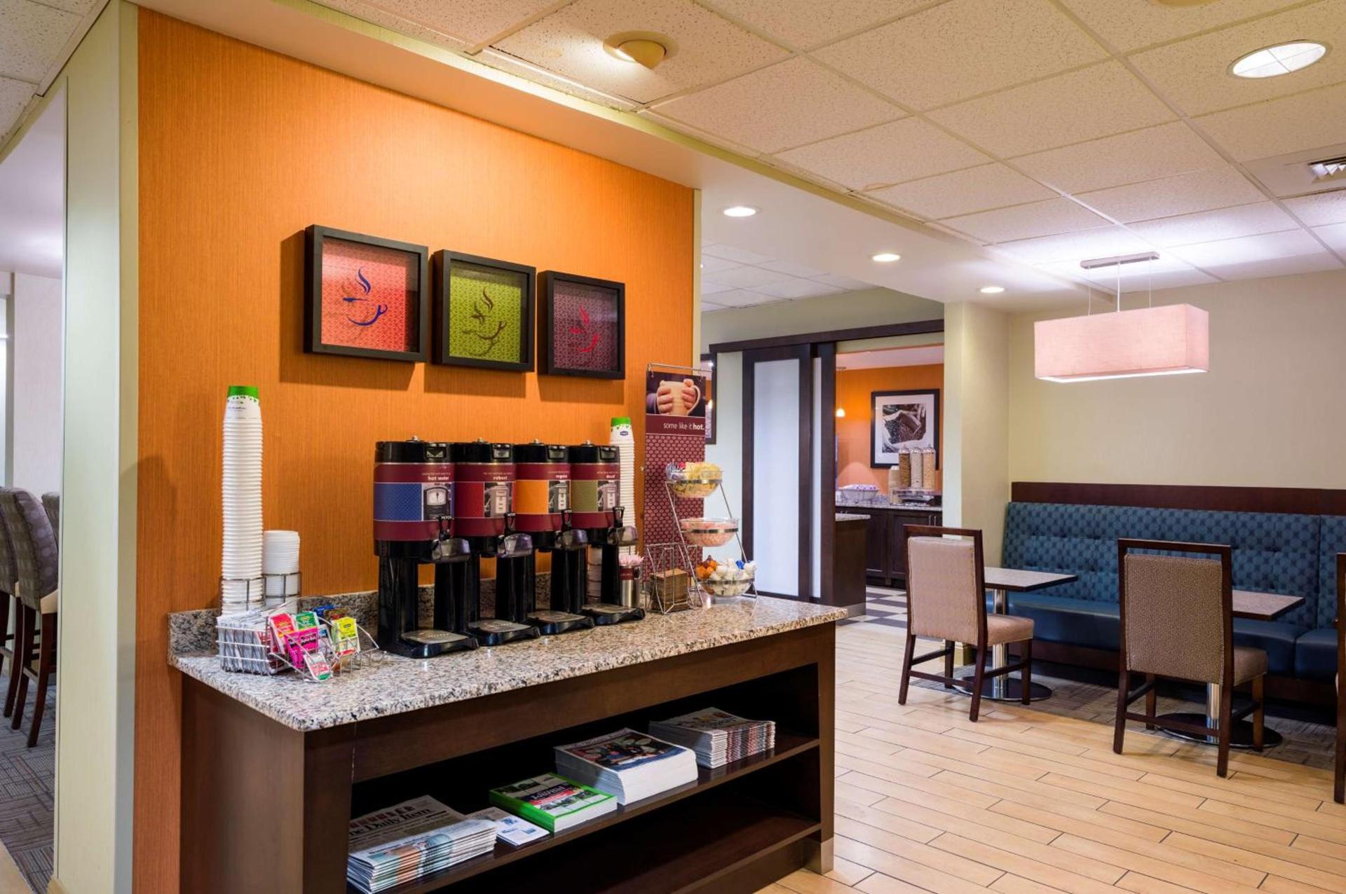 Hampton Inn Danville photo 6