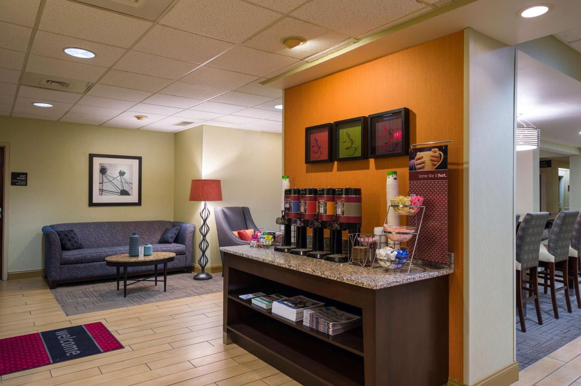 Hampton Inn Danville photo 8