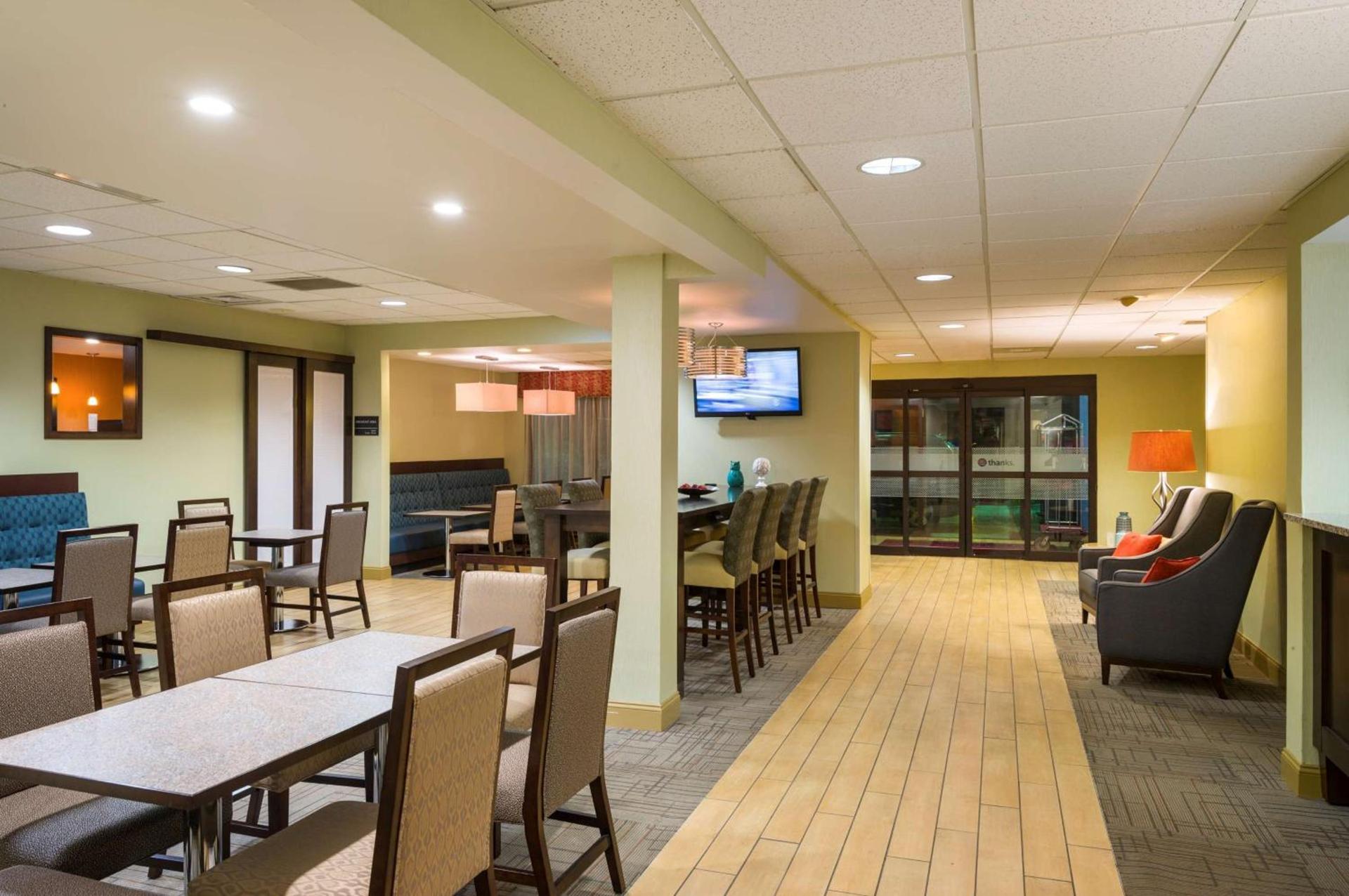 Hampton Inn Danville photo 7