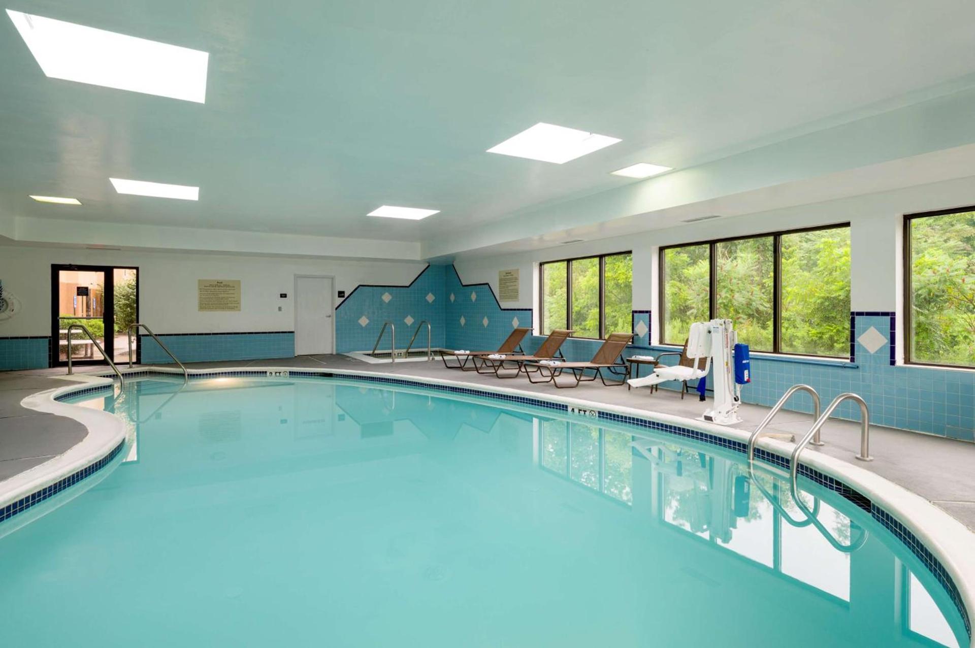 Hampton Inn Danville photo 12