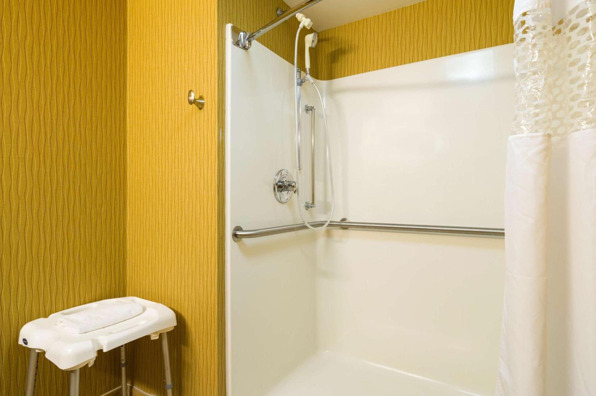 Hampton Inn Danville photo 29