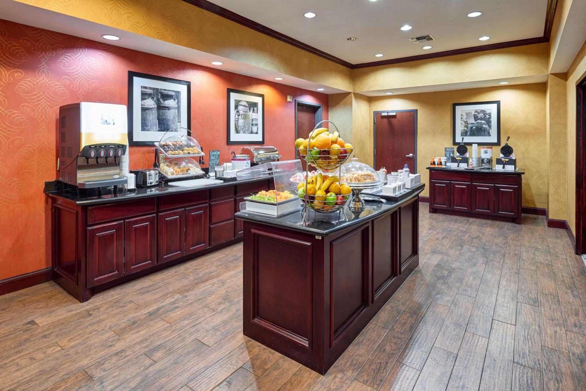 Hampton Inn & Suites Austin South Buda photo 10