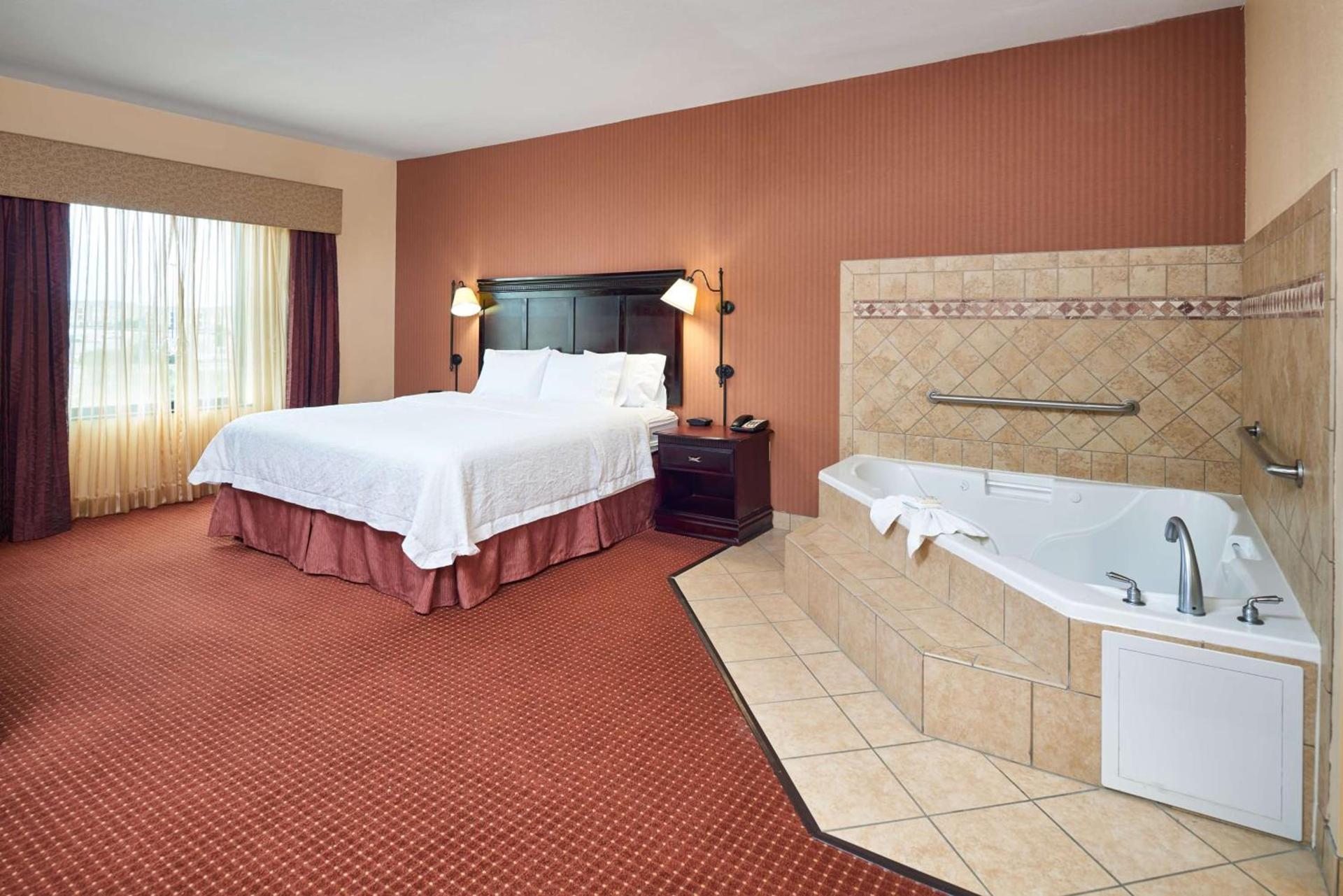 Hampton Inn & Suites Austin South Buda photo 15