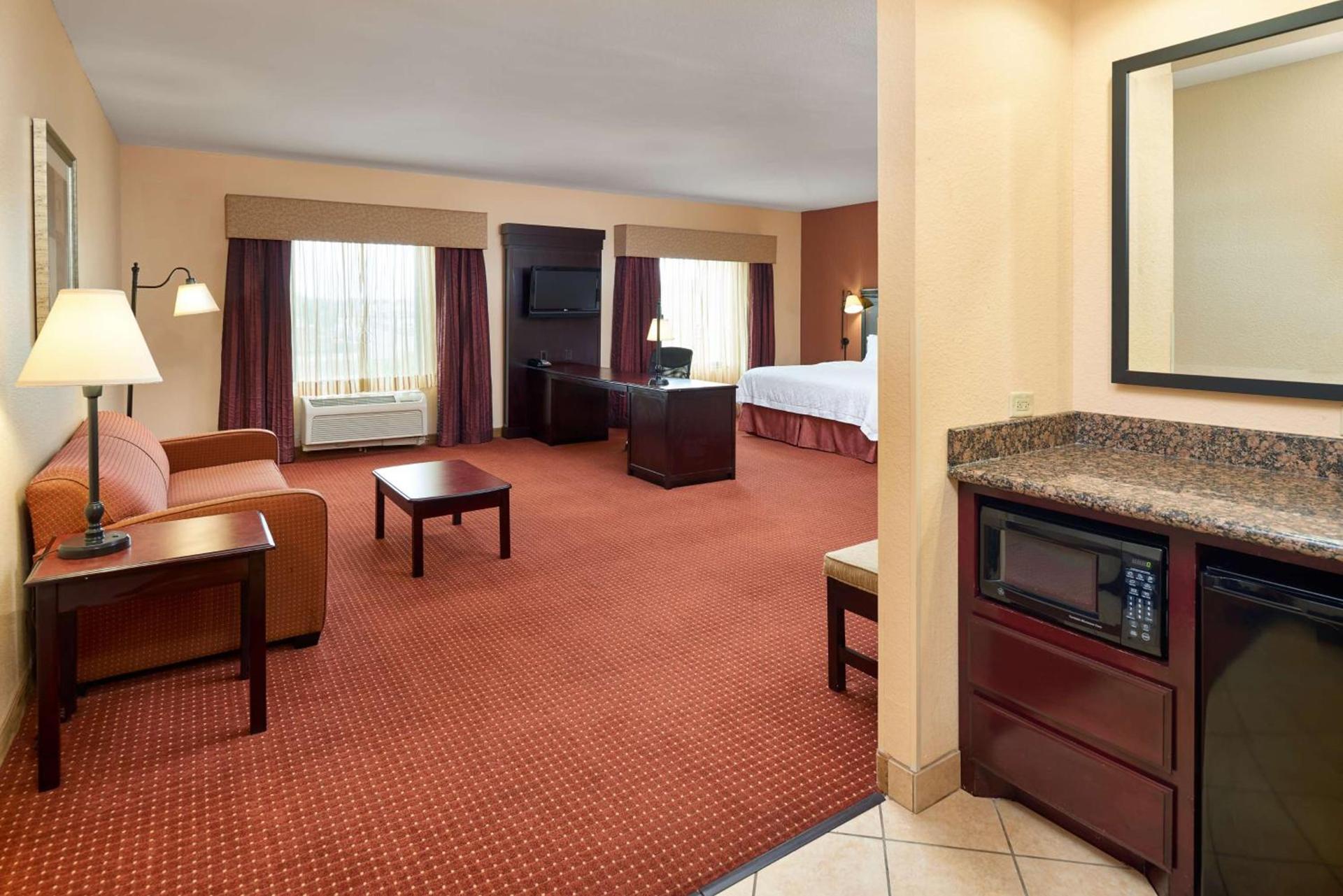 Hampton Inn & Suites Austin South Buda photo 23
