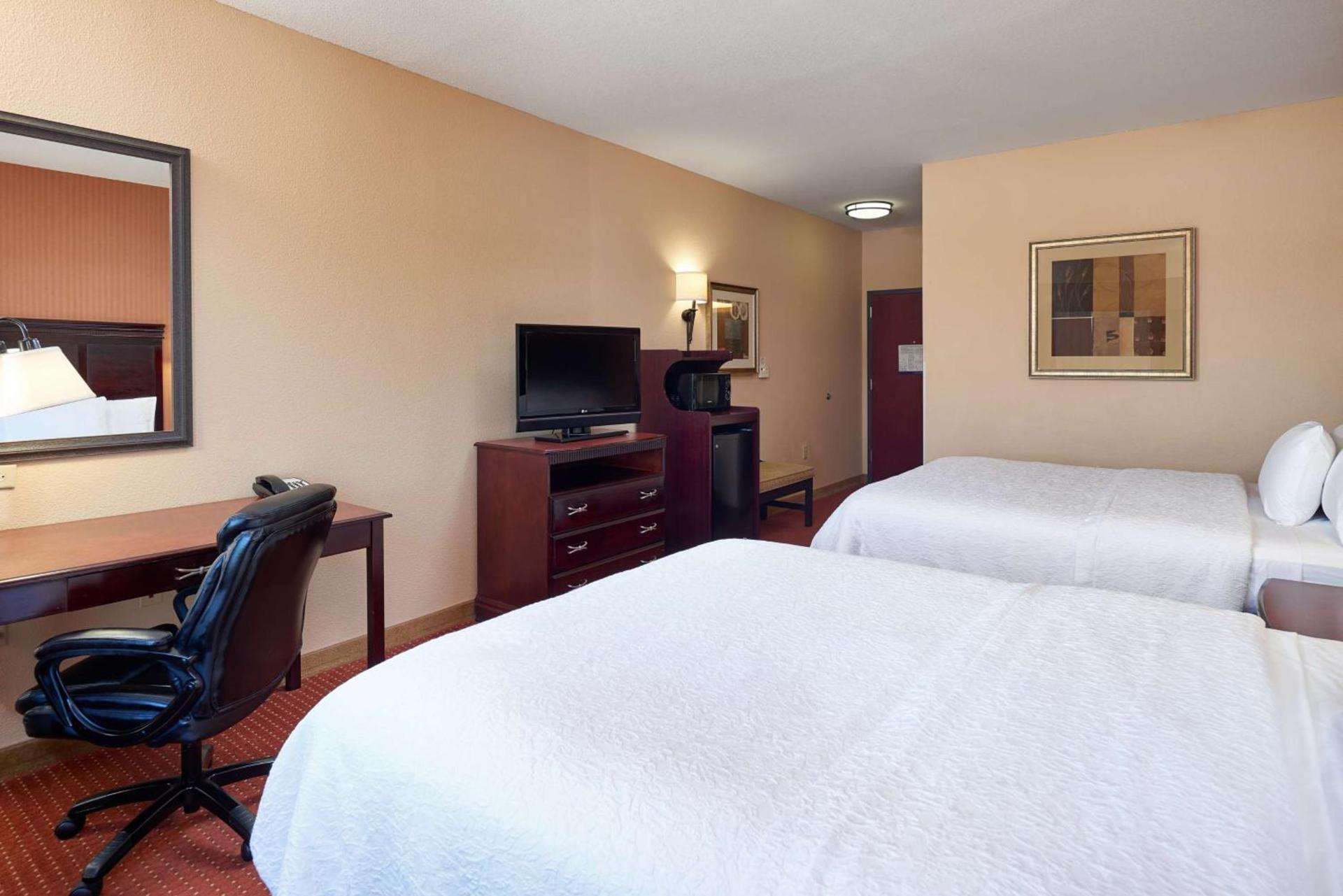 Hampton Inn & Suites Austin South Buda photo 26