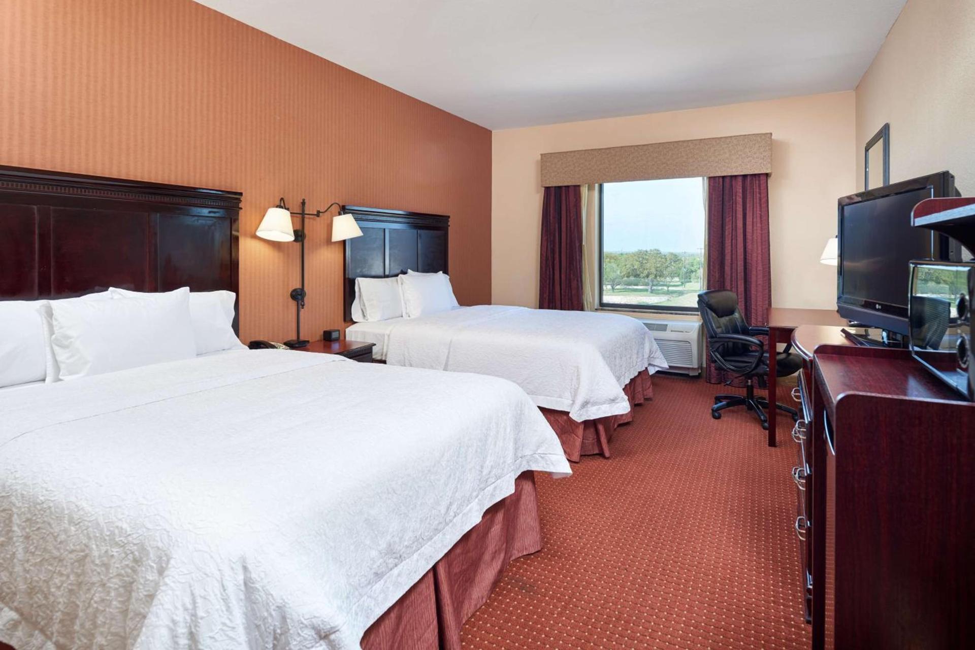 Hampton Inn & Suites Austin South Buda photo 31