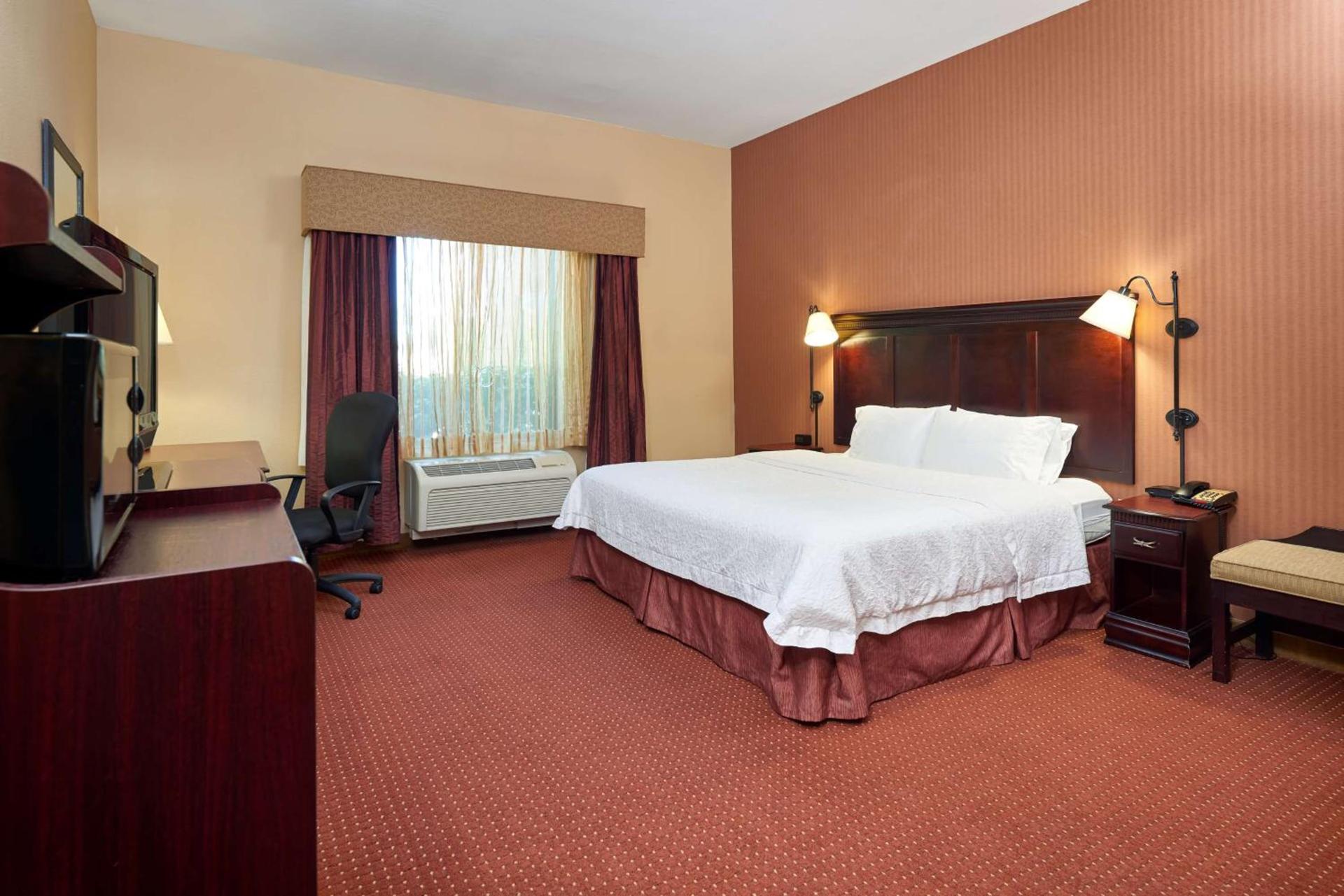 Hampton Inn & Suites Austin South Buda photo 34