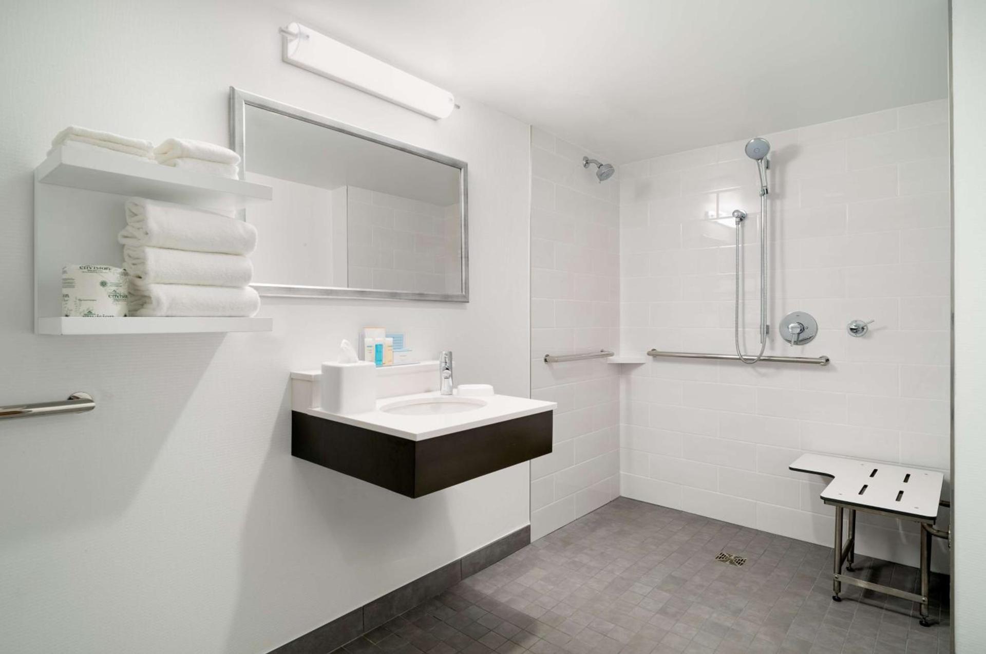 Hampton Inn Philadelphia Center City-Convention Center photo 13