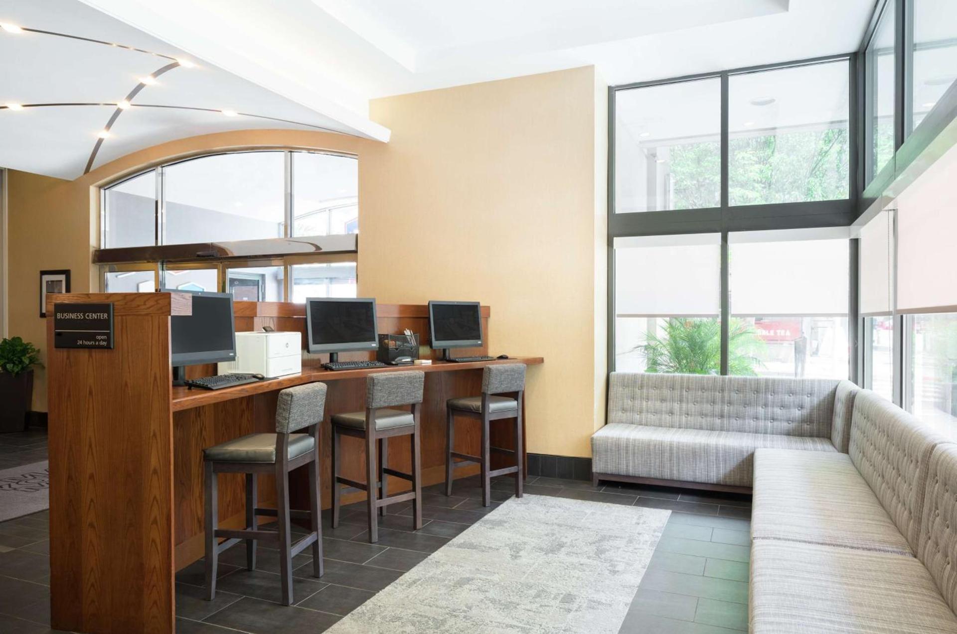 Hampton Inn Philadelphia Center City-Convention Center photo 27