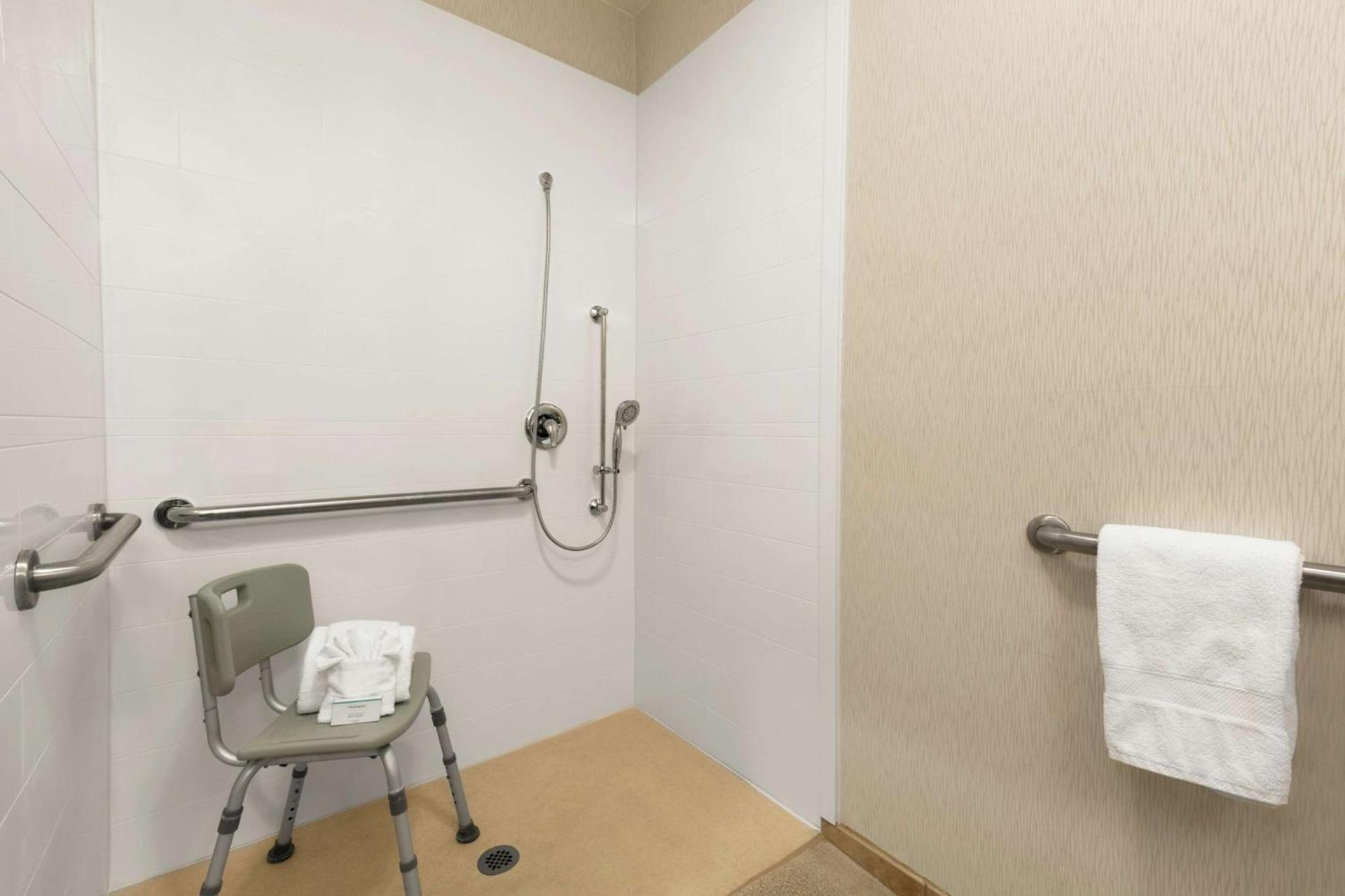Hampton Inn Binghamton/Johnson City photo 15