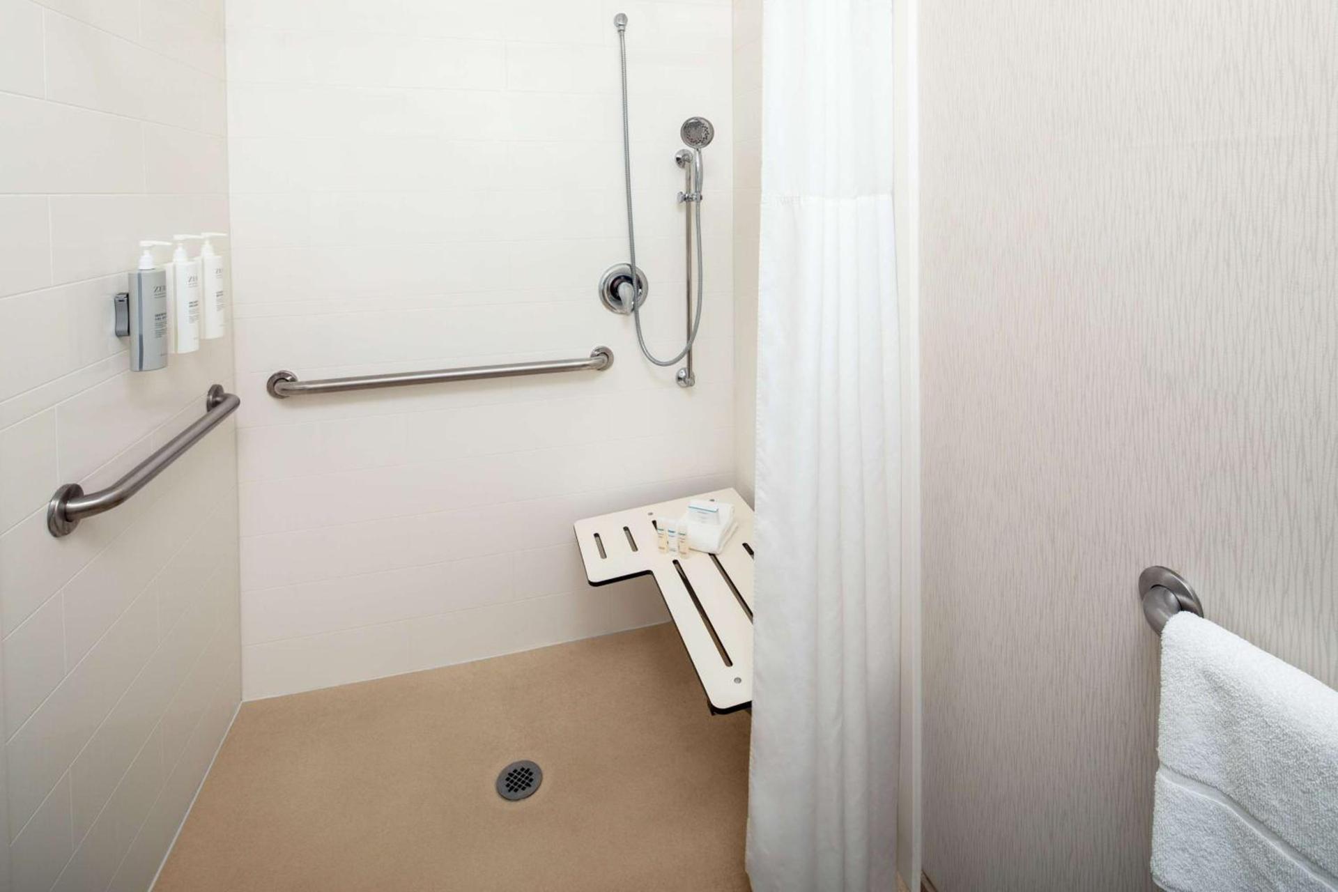 Hampton Inn Binghamton/Johnson City photo 26